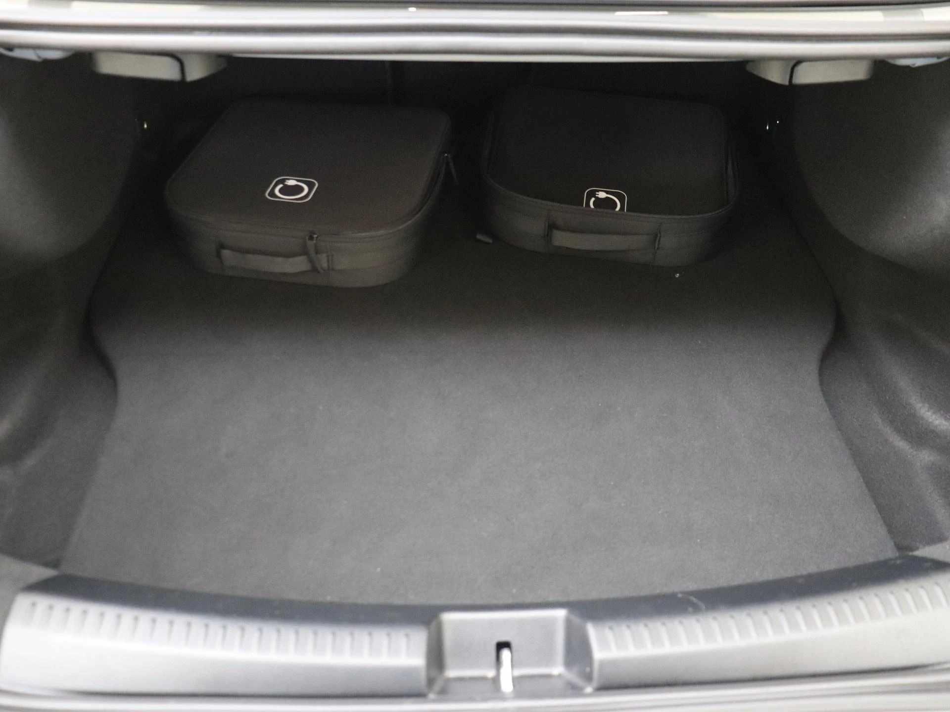 Mercedes-Benz-CLA-image-29