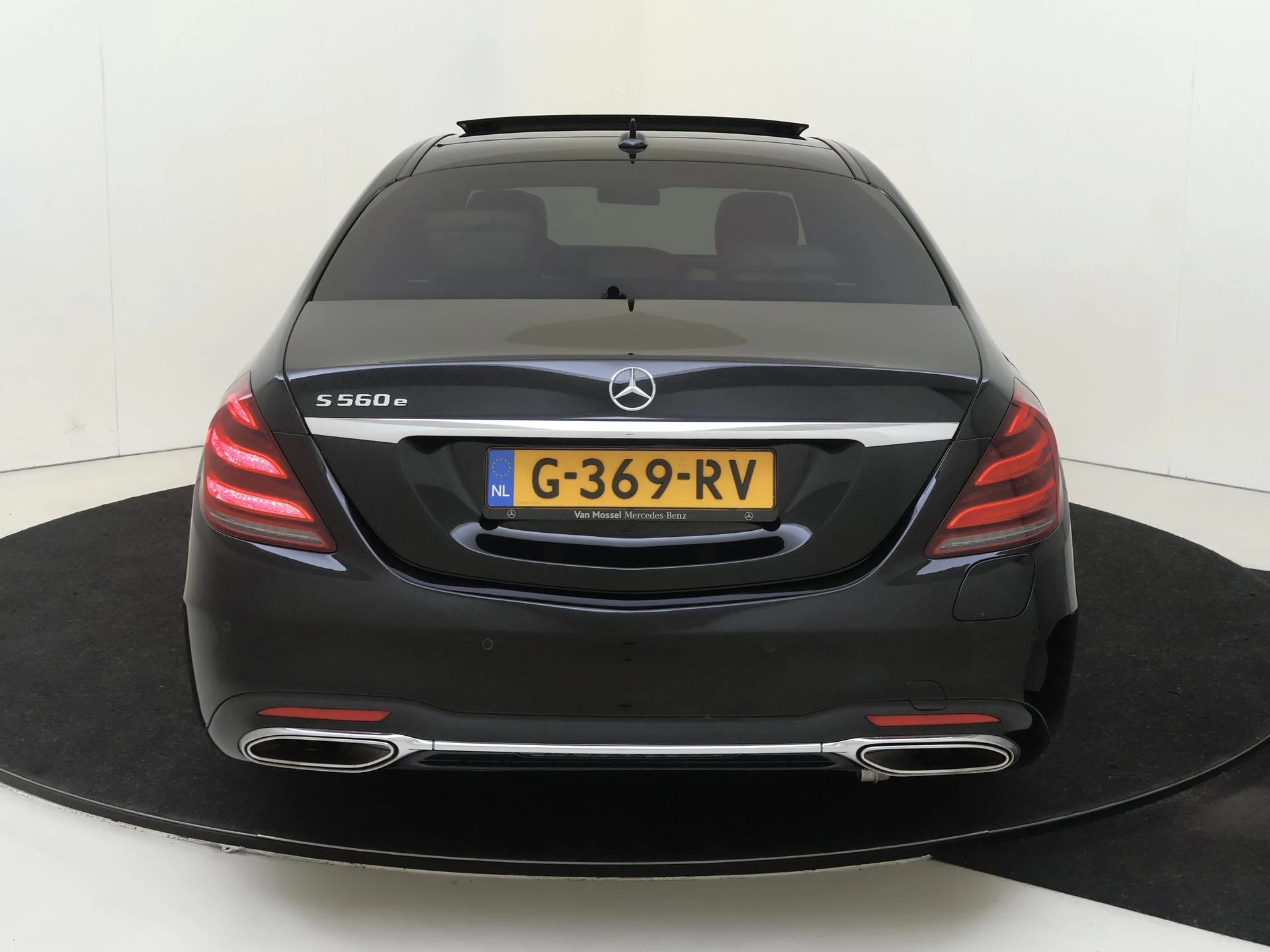 Mercedes-Benz-S-Klasse-image-8