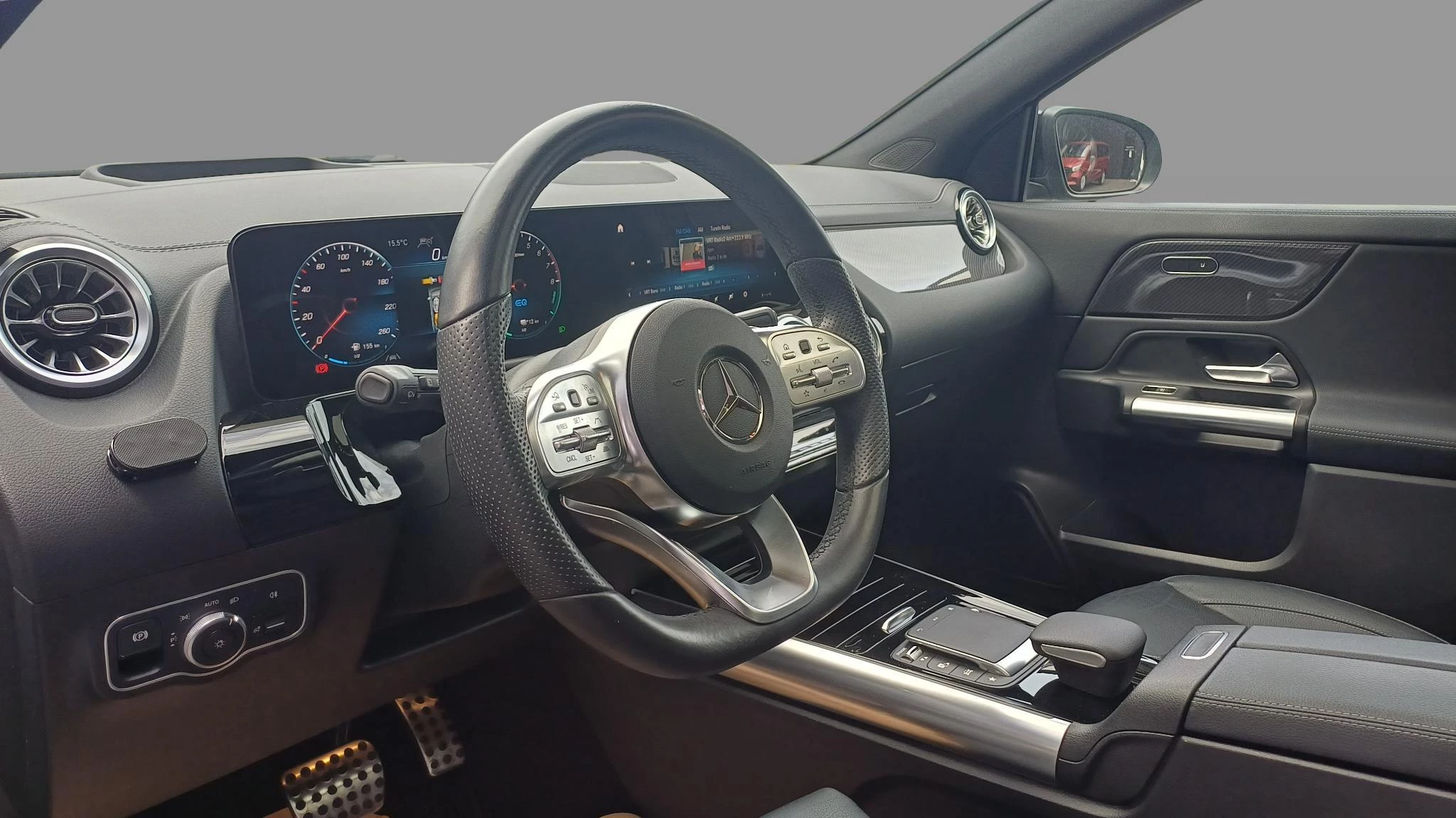 Mercedes-Benz GLA 250 e AMG Line + LEDER + PANO + MULTIBEAM + HEAD UP + CARPLAY +