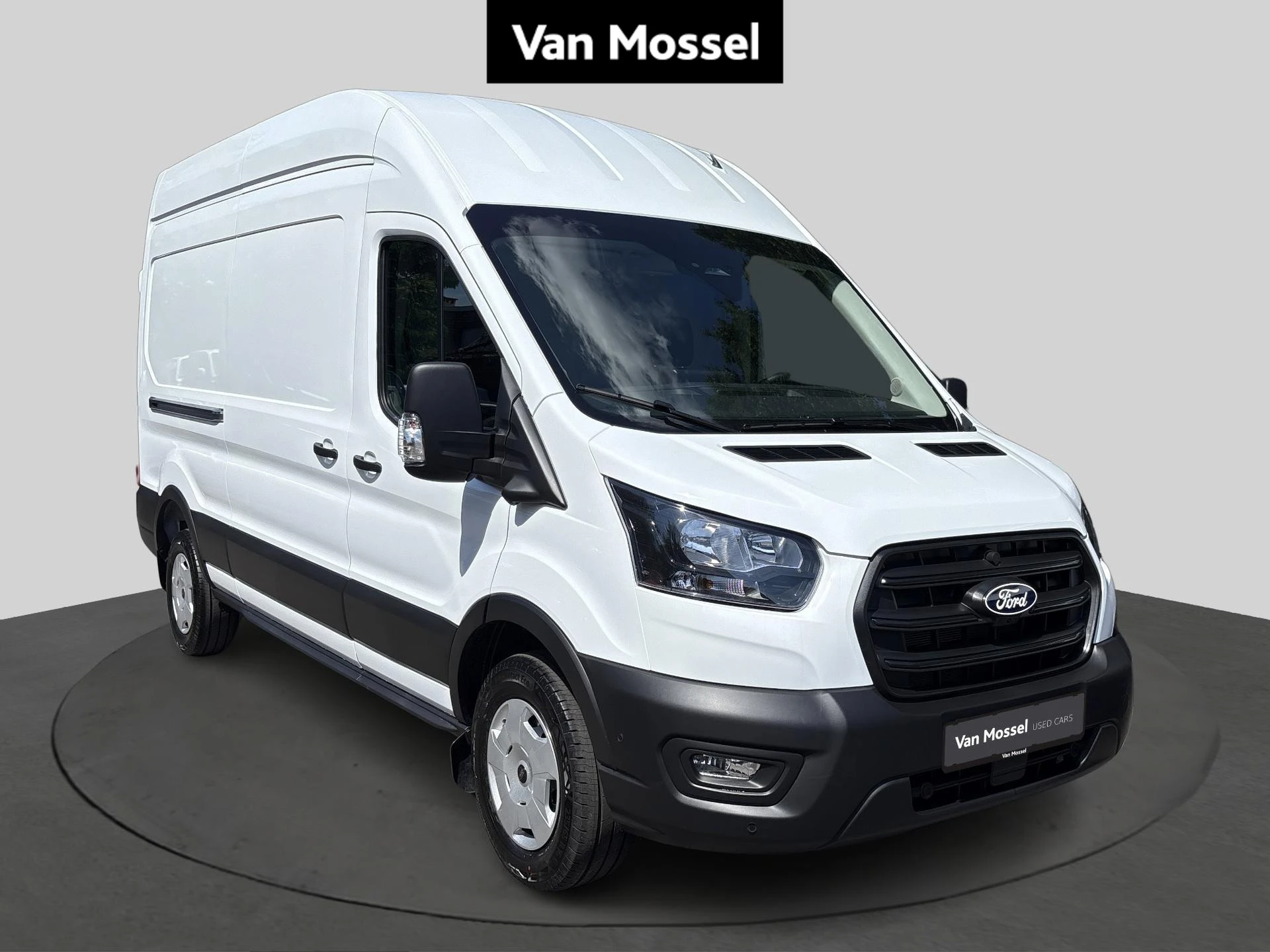 Ford-Transit-image-0