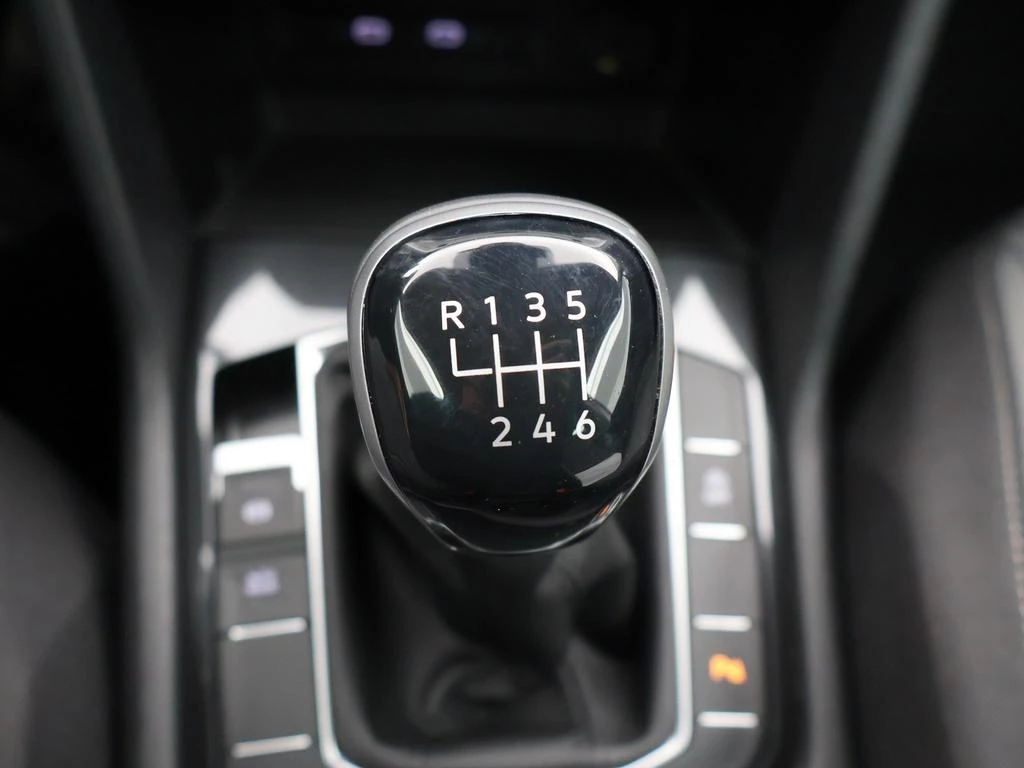 Volkswagen Tiguan Tiguan 1.5TSI Life 150PK *CAMERA*ACC*PDC*APP-CONNECT*ZETELVERWARMING*...*