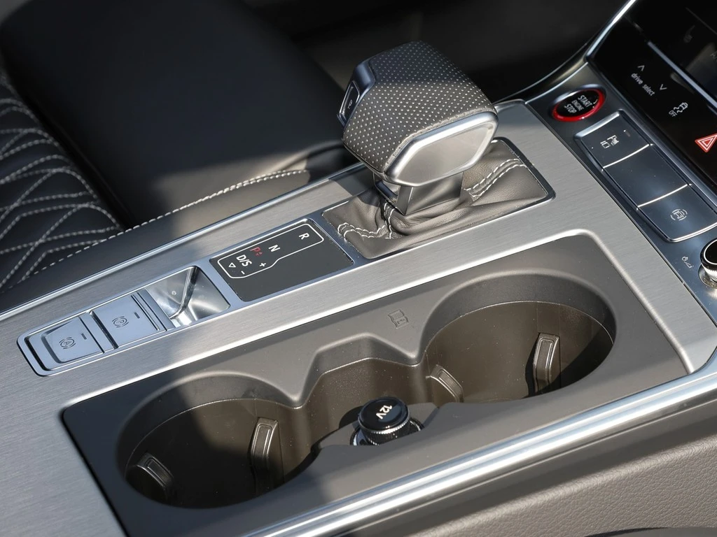 Audi-S6-image-13