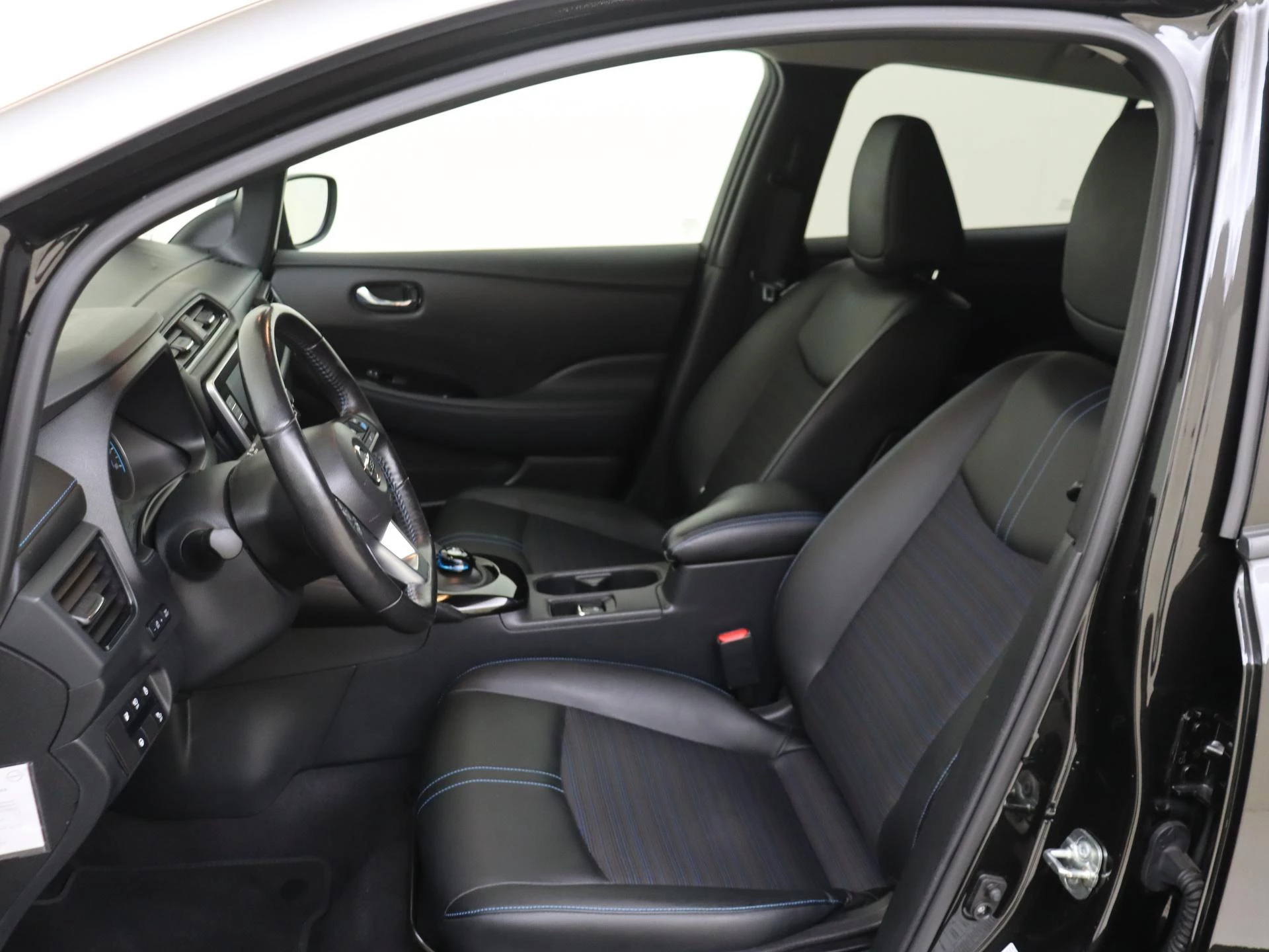 Nissan-Leaf-image-14