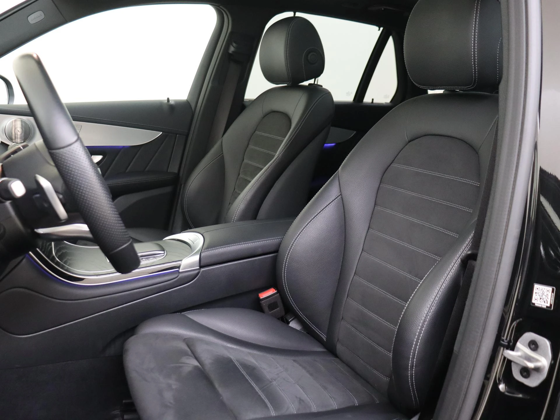 Mercedes-Benz-GLC-image-10