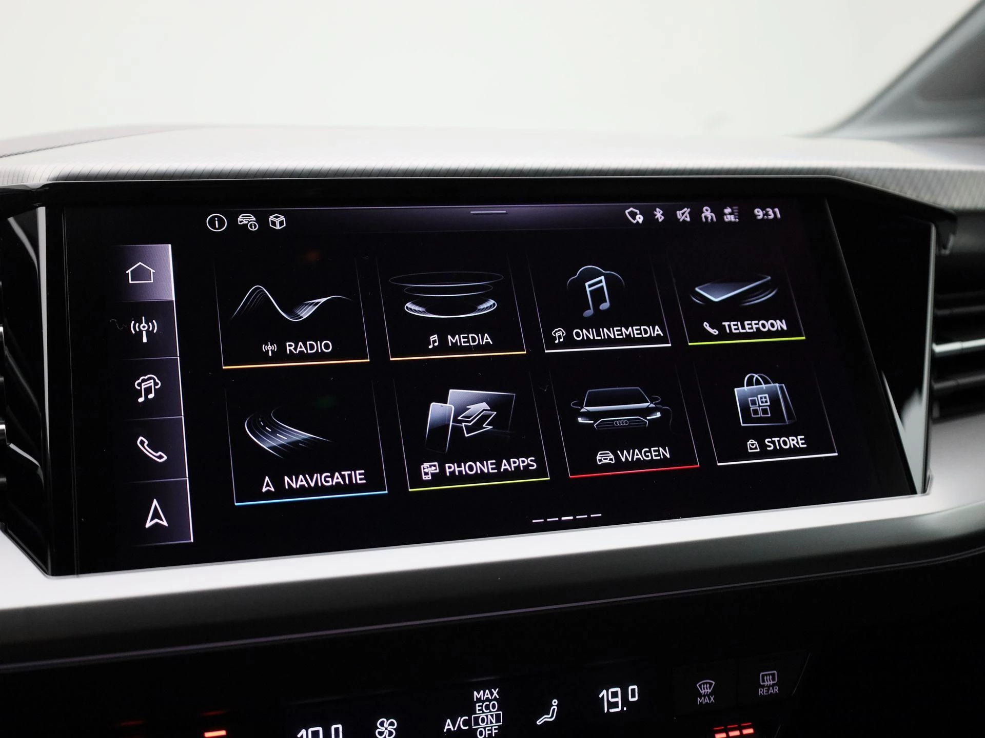 Audi-Q4 e-tron-image-25