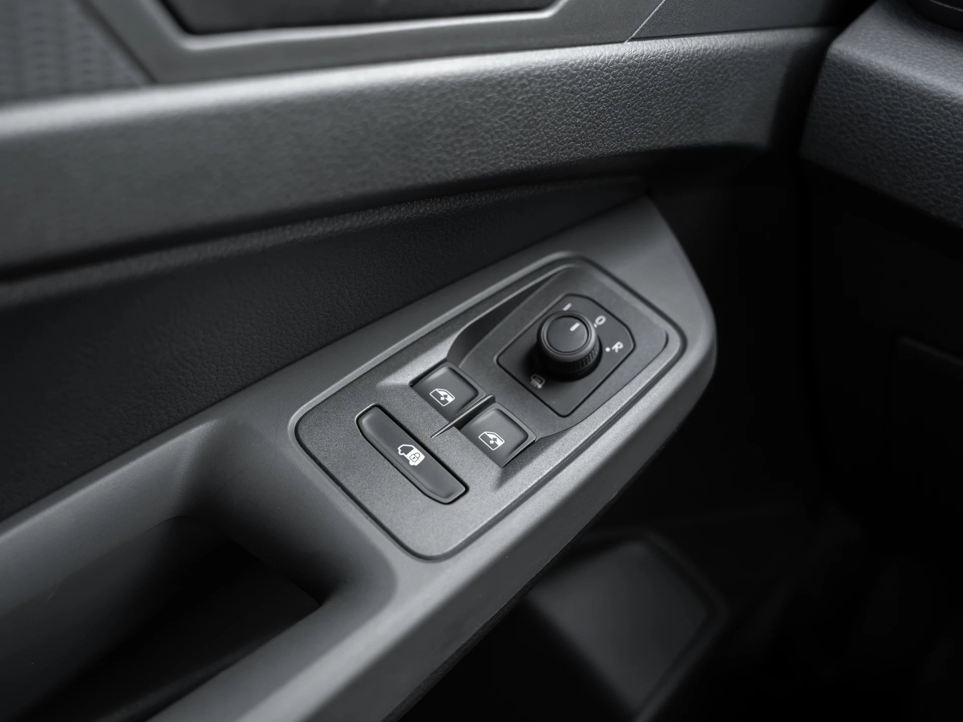 Ford-Transit Connect-image-15