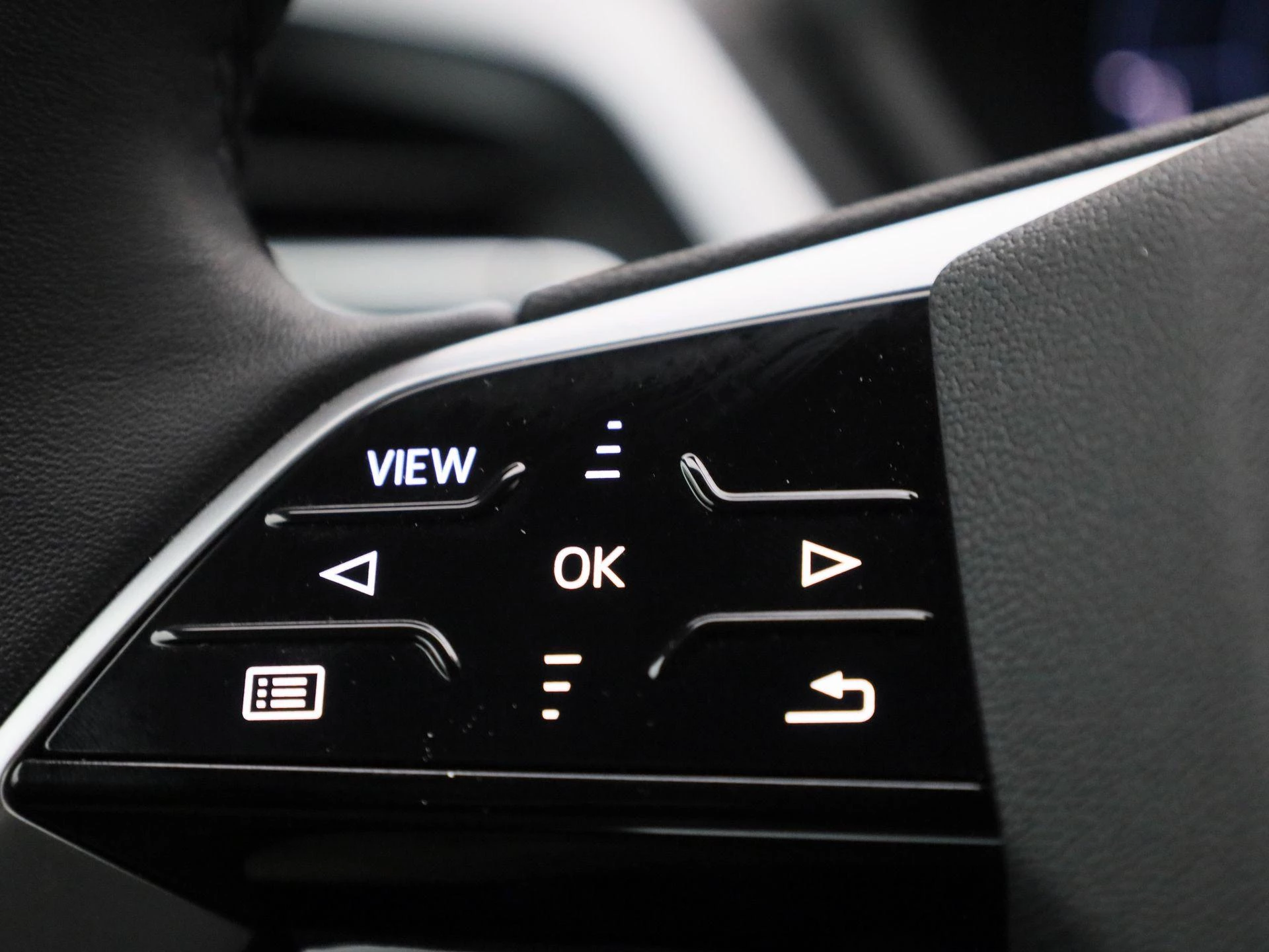 Audi-Q4 e-tron-image-19