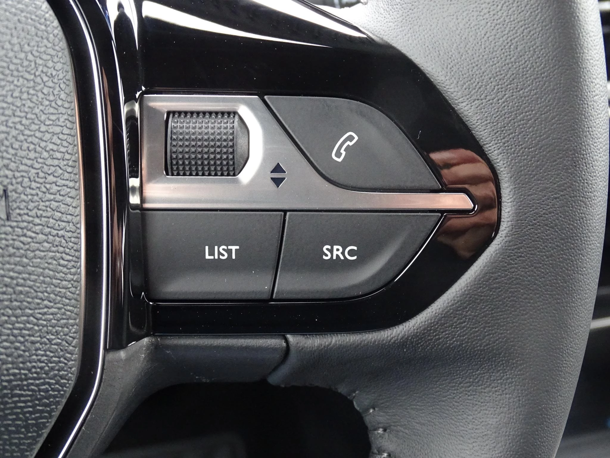 Peugeot-2008-image-20