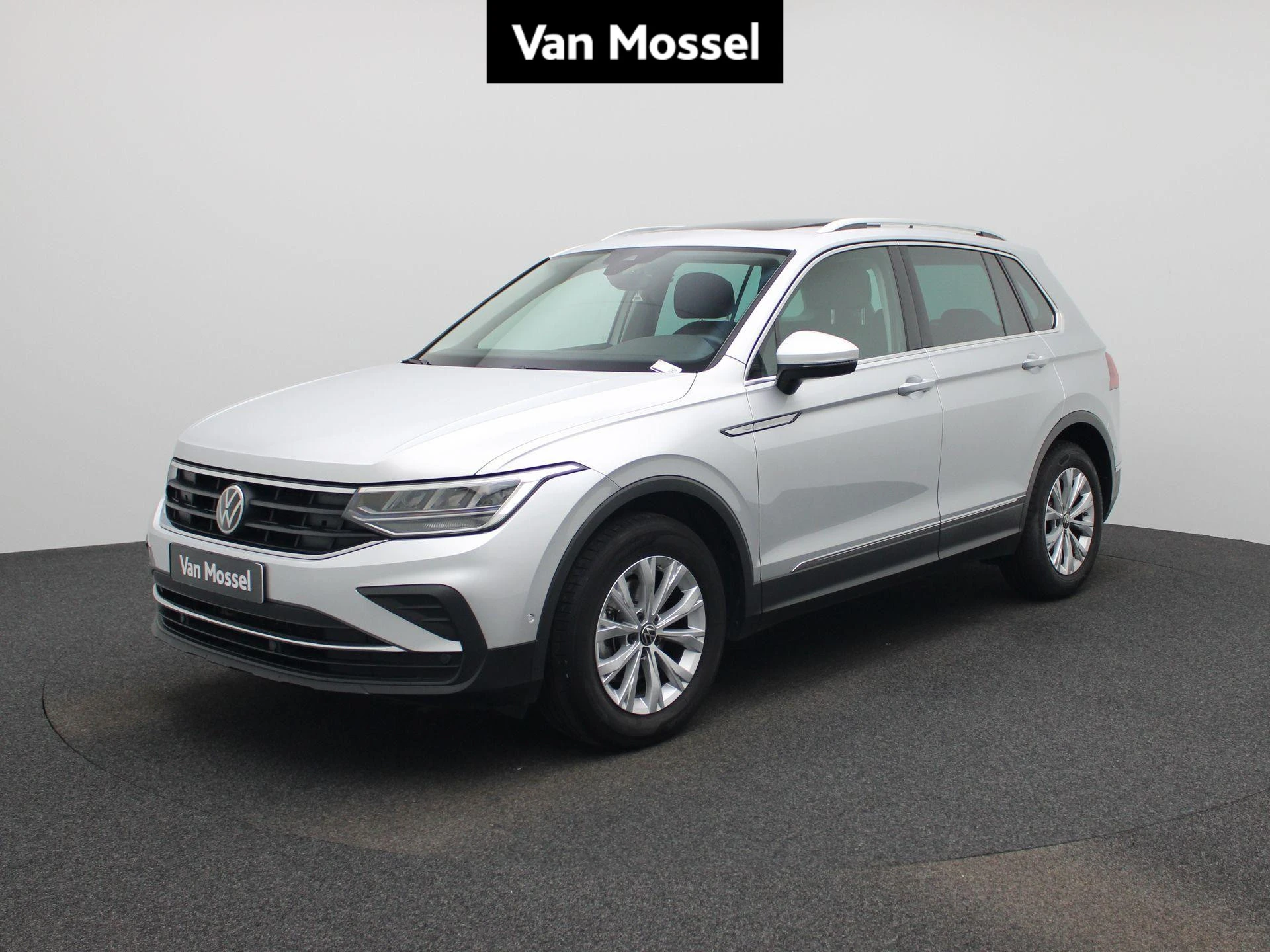 Volkswagen-Tiguan-image-0