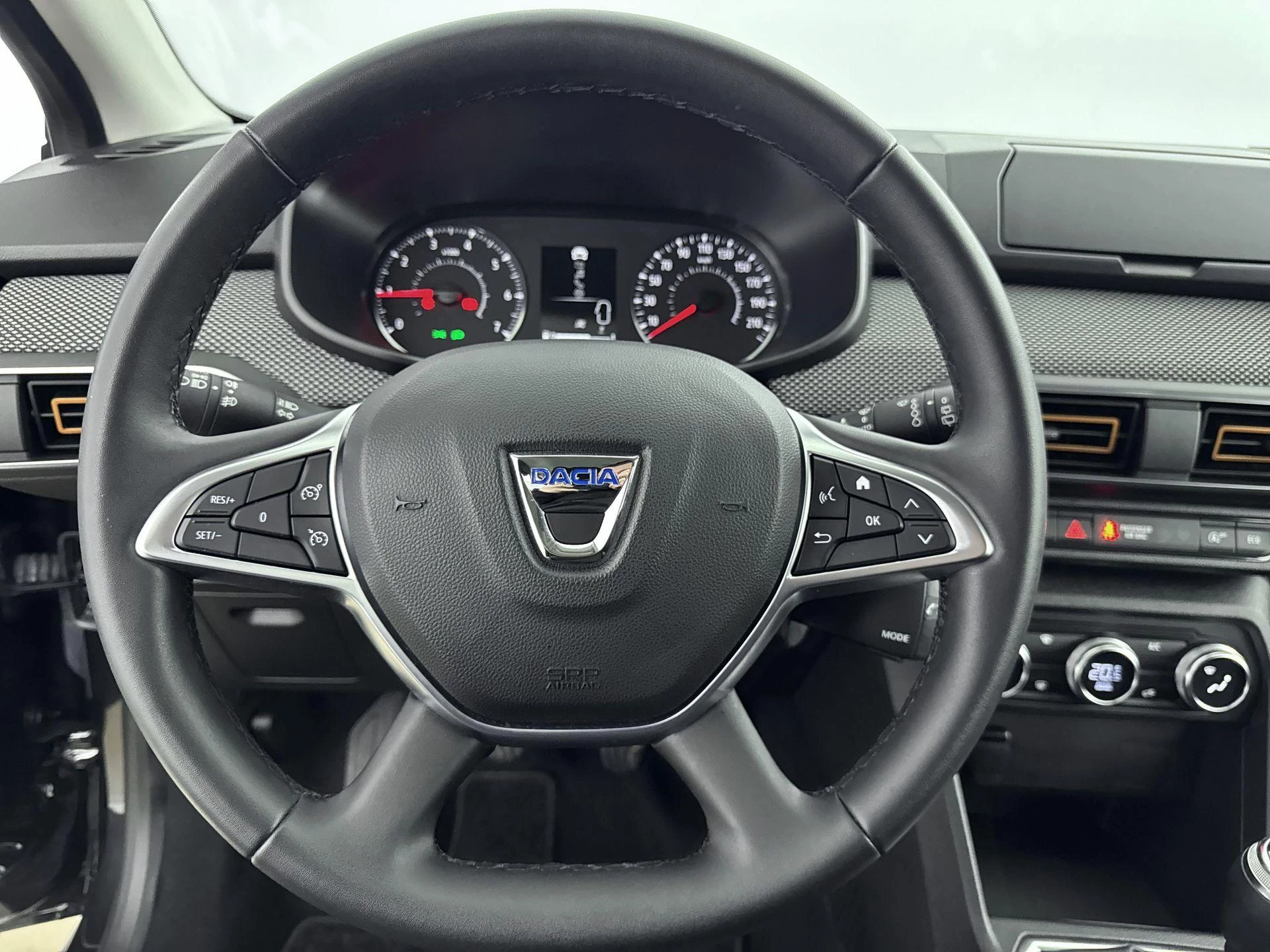 Dacia-Sandero Stepway-image-12