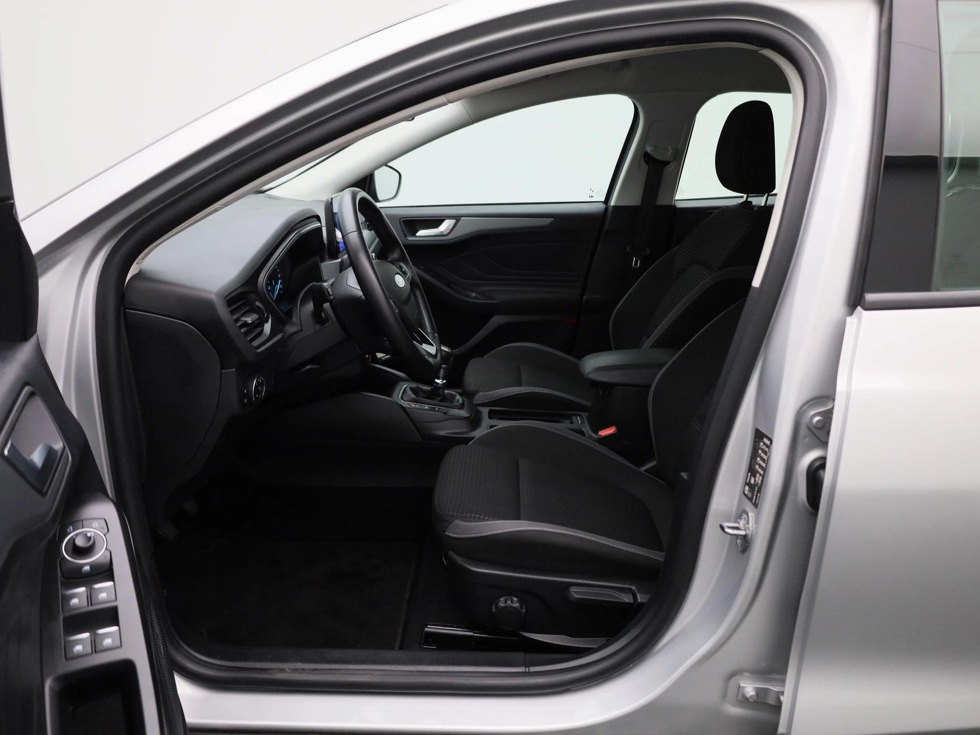Ford Focus Wagon 1.0 EcoBoost Hybrid Connected