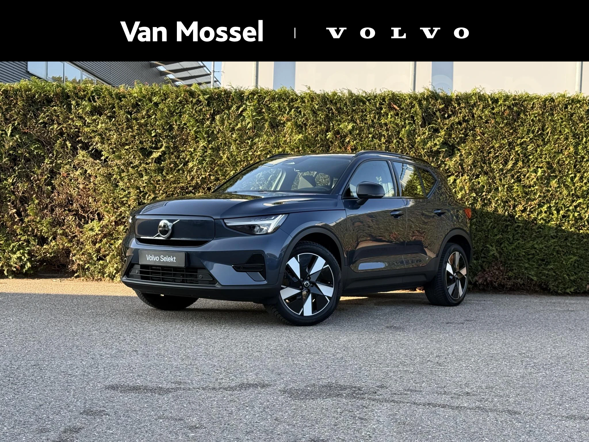 Volvo-EX40-image-0