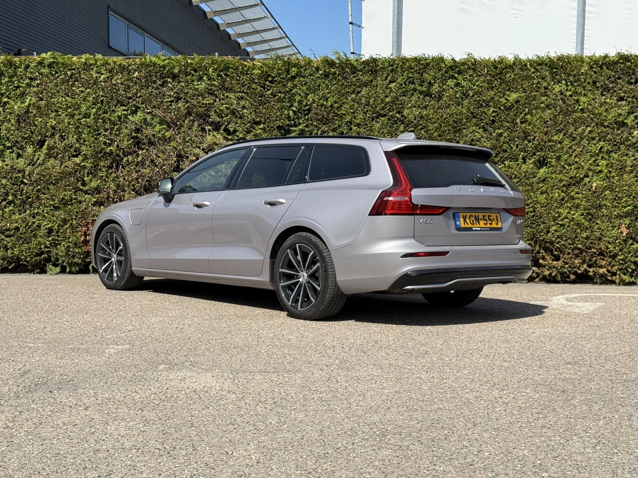 Volvo-V60-image-1