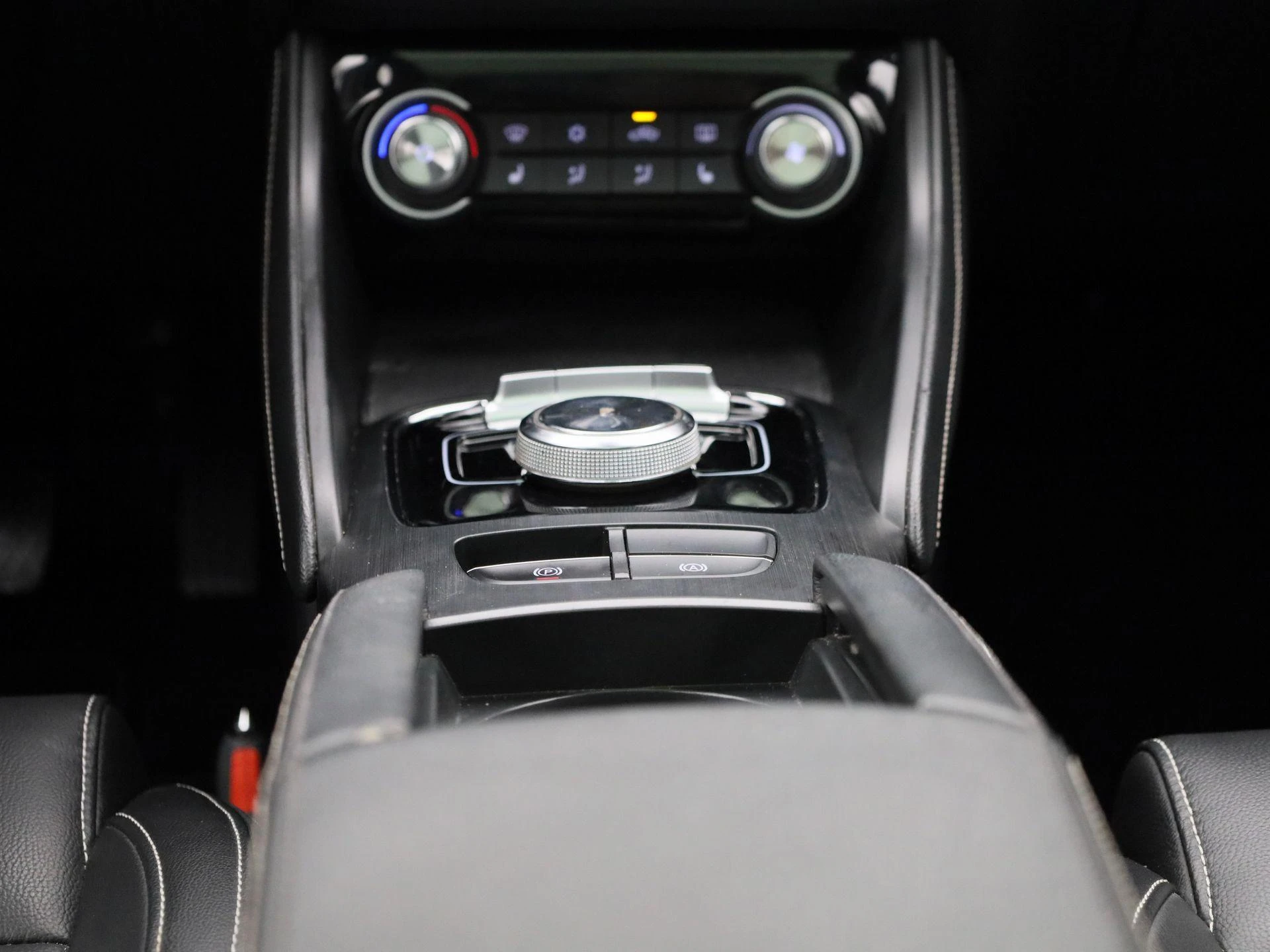 MG-ZS EV-image-9