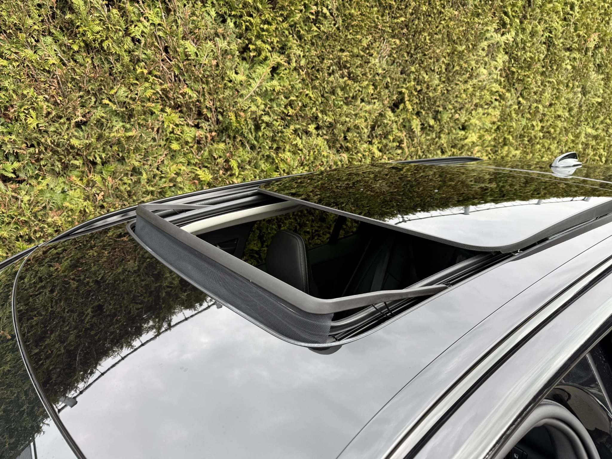 Volvo V60 T8 Plug-in hybrid AWD Ultra Dark