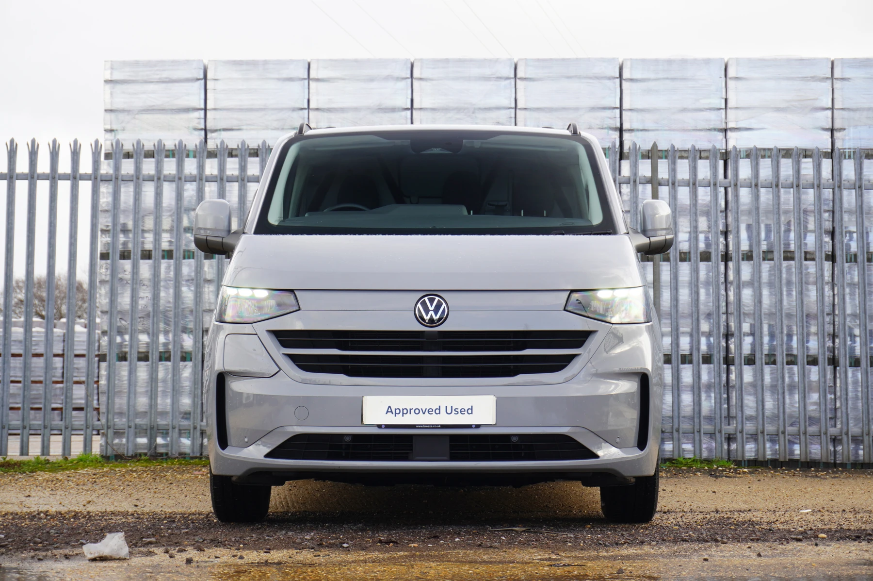 Volkswagen-Transporter-image-6