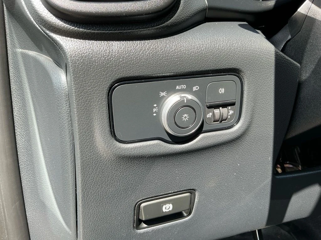 Mercedes-Benz-Vito 116-image-13