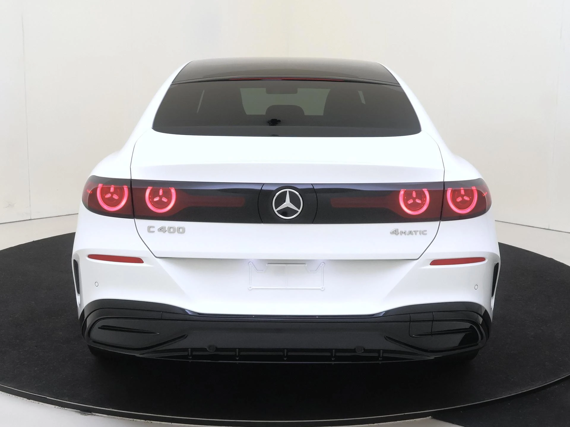 Mercedes-Benz-C-Klasse-image-5