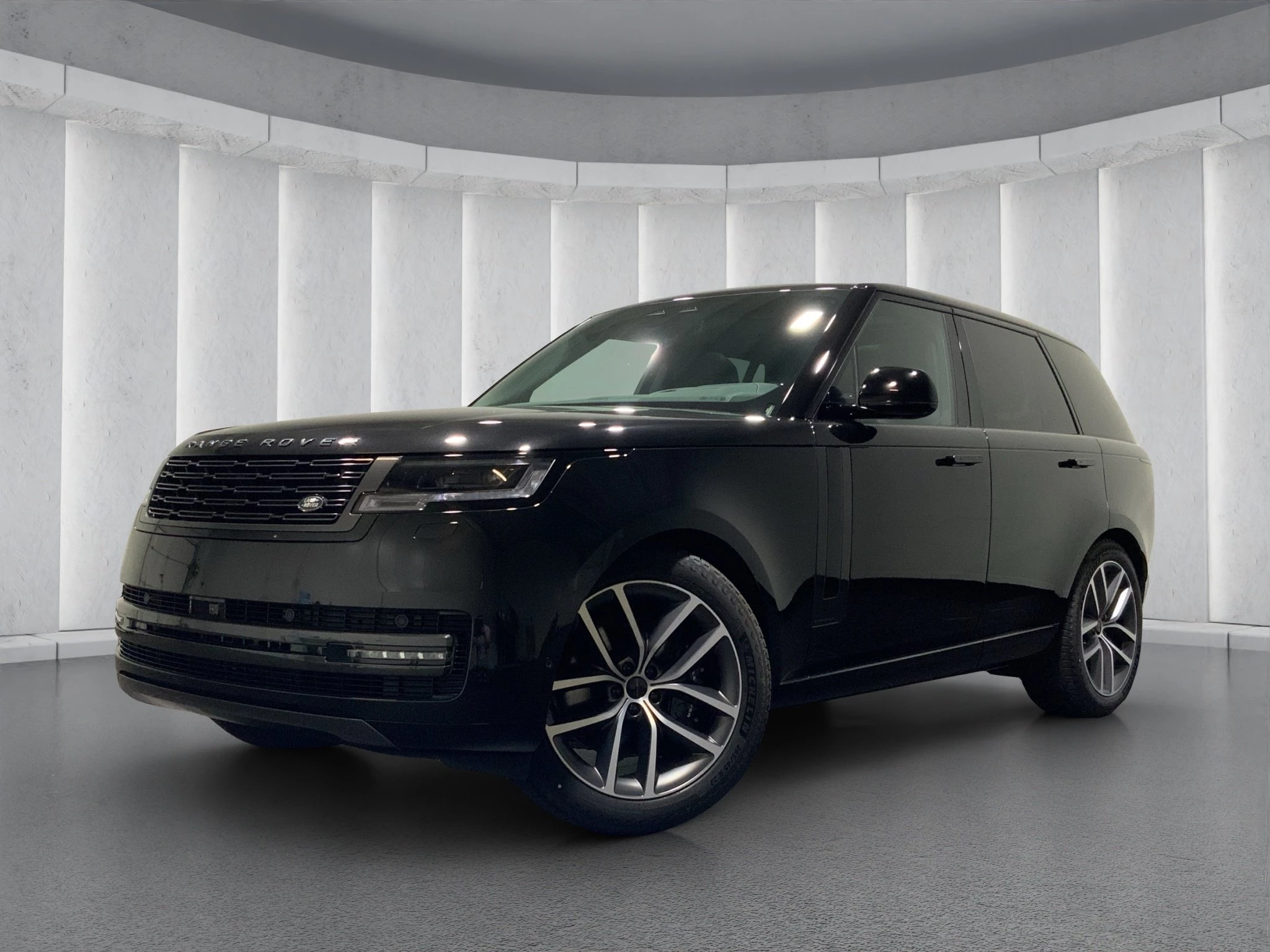 Land Rover-Range Rover-image-0