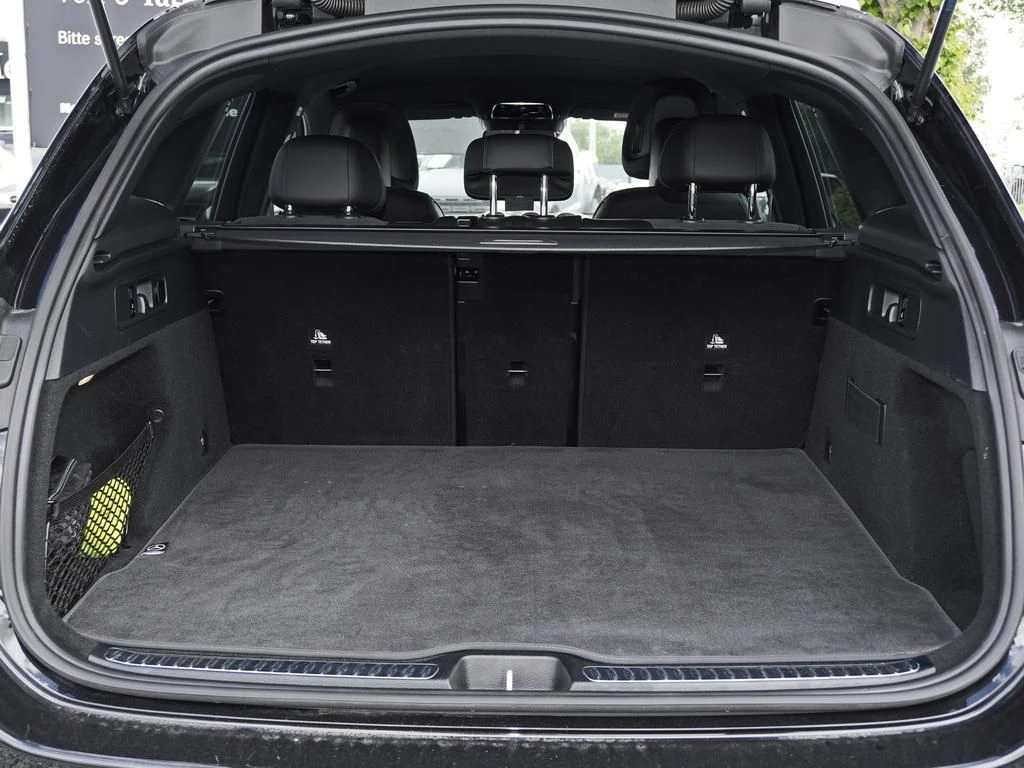 Mercedes-Benz-GLC 300 d-image-15