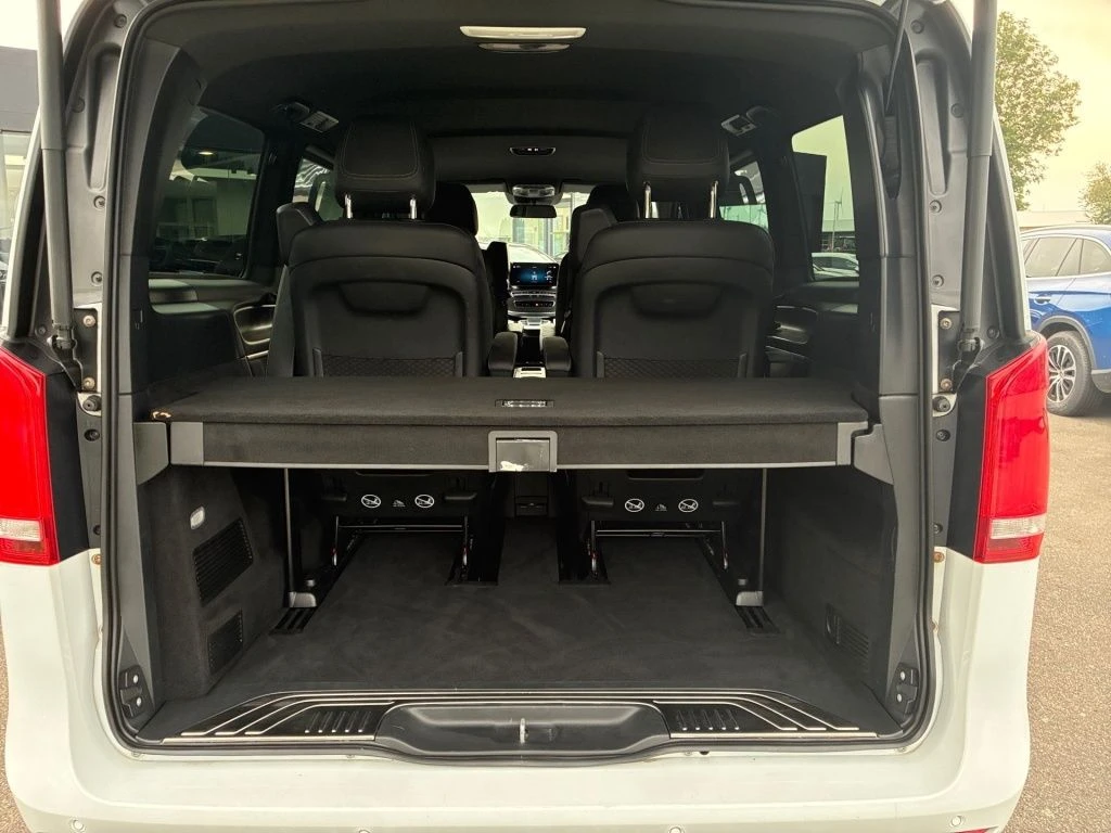 Mercedes-Benz-V-Klasse 300 d-image-13