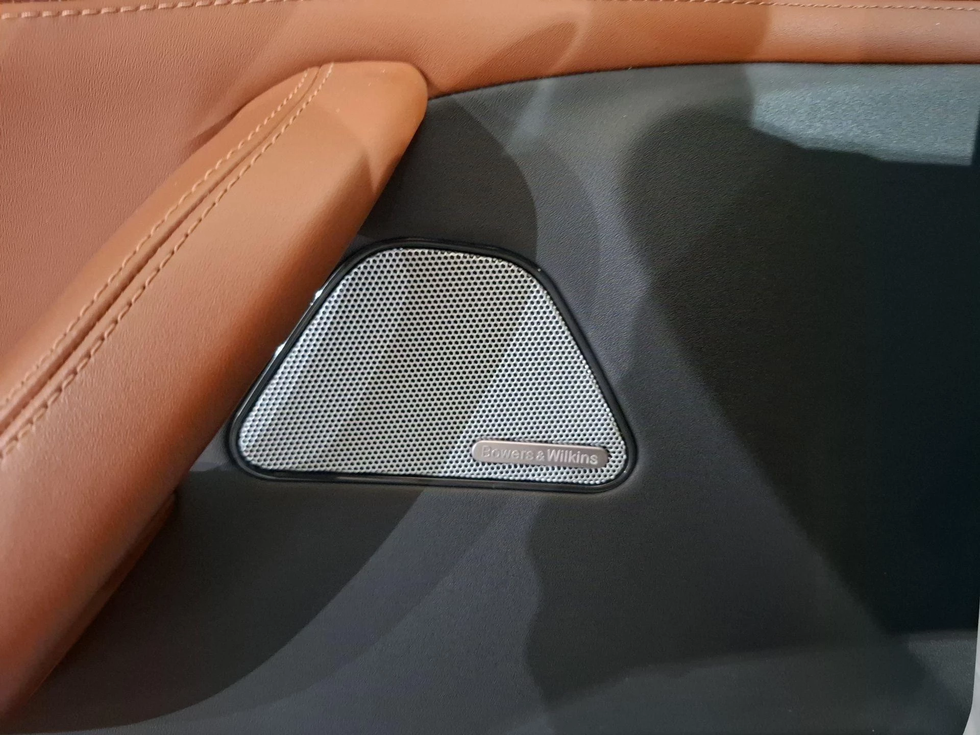 Maserati-Levante-image-13