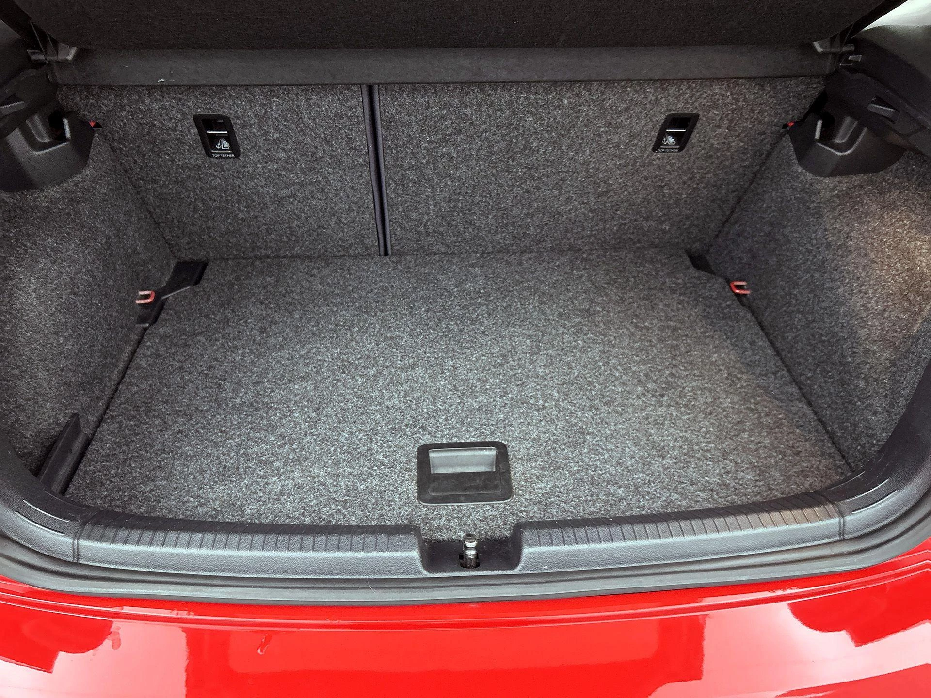 Volkswagen-Polo-image-7