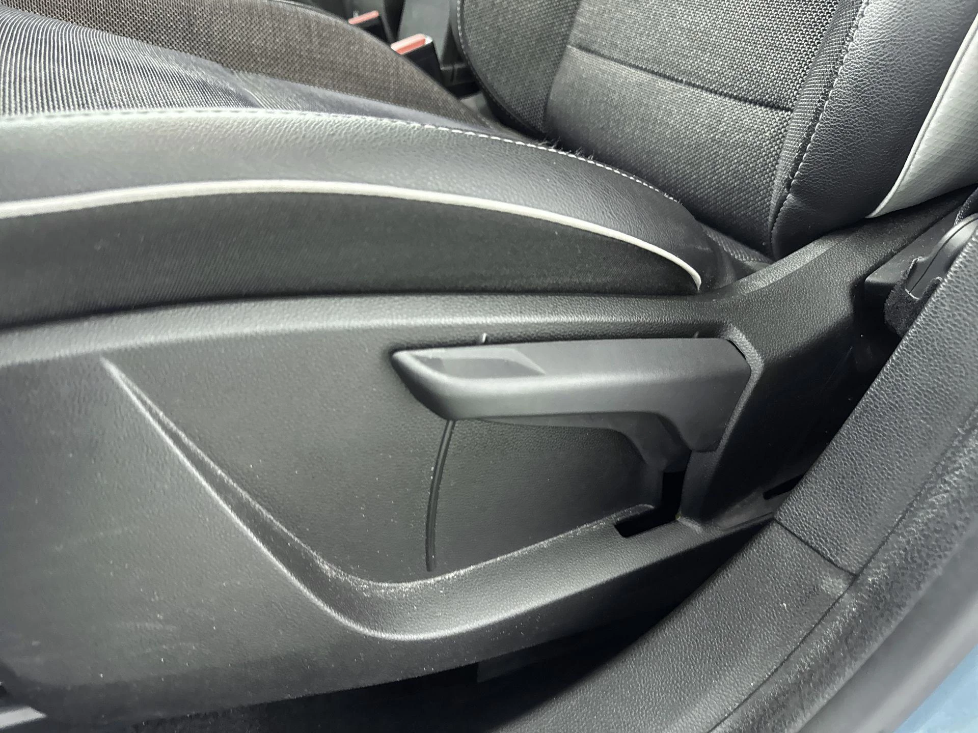 Renault-Captur-image-17