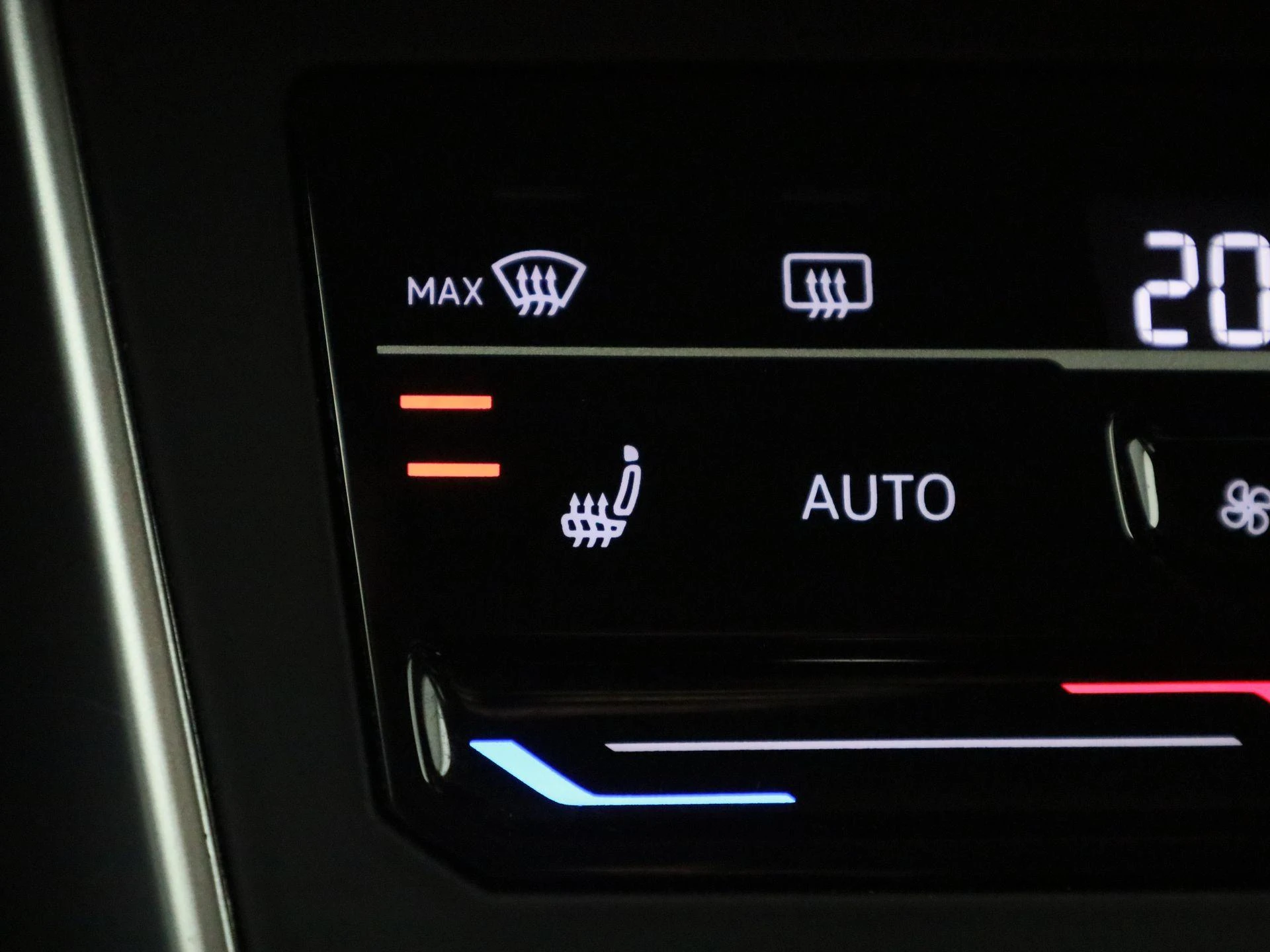 Volkswagen-Polo-image-18