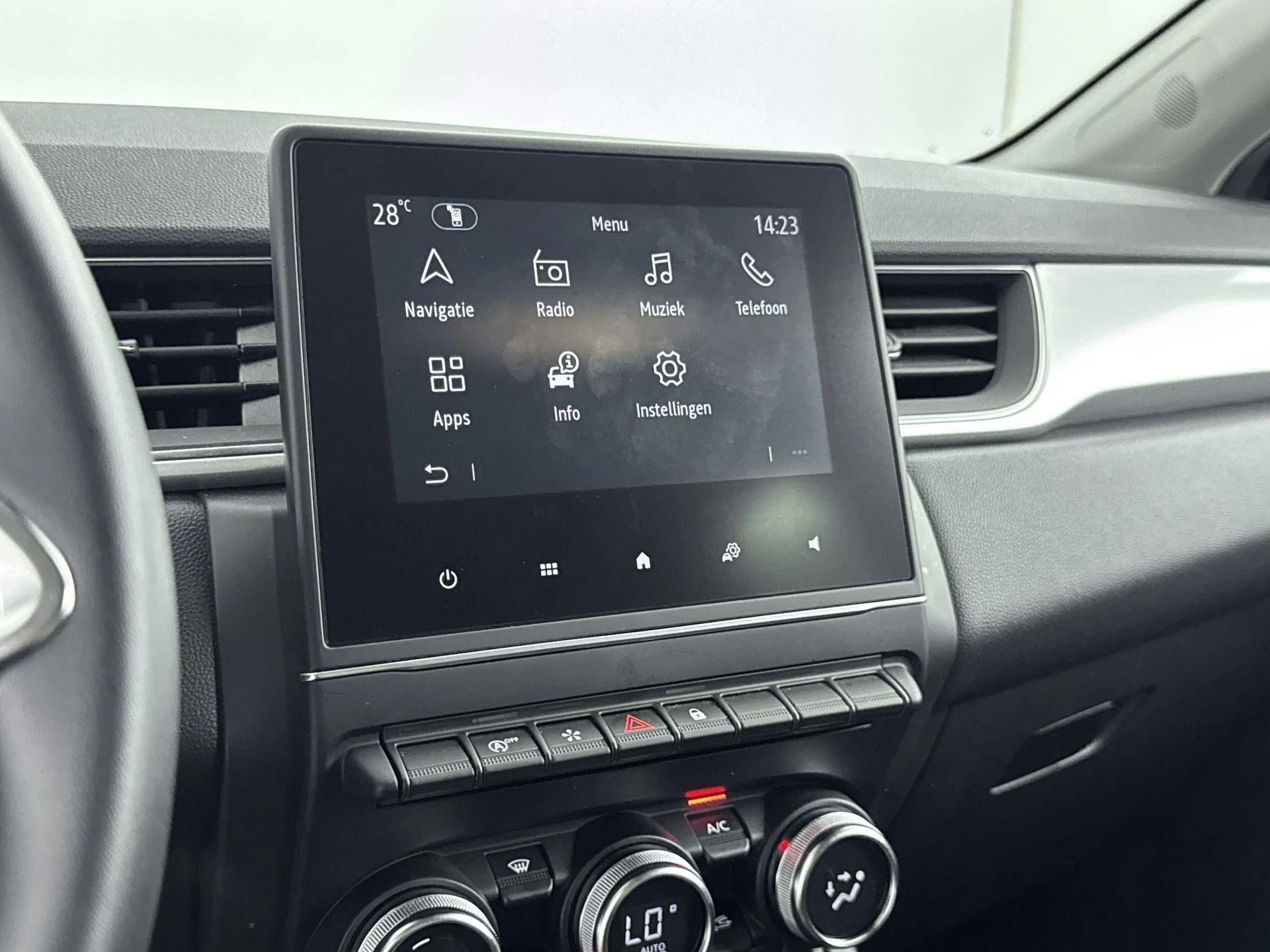Renault-Captur-image-11