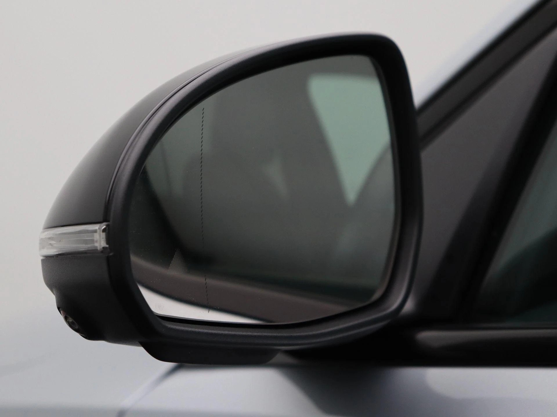 Mercedes-Benz-C-Klasse-image-7
