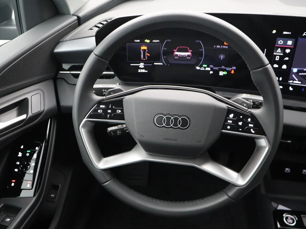 Audi-Q6 e-tron-image-12