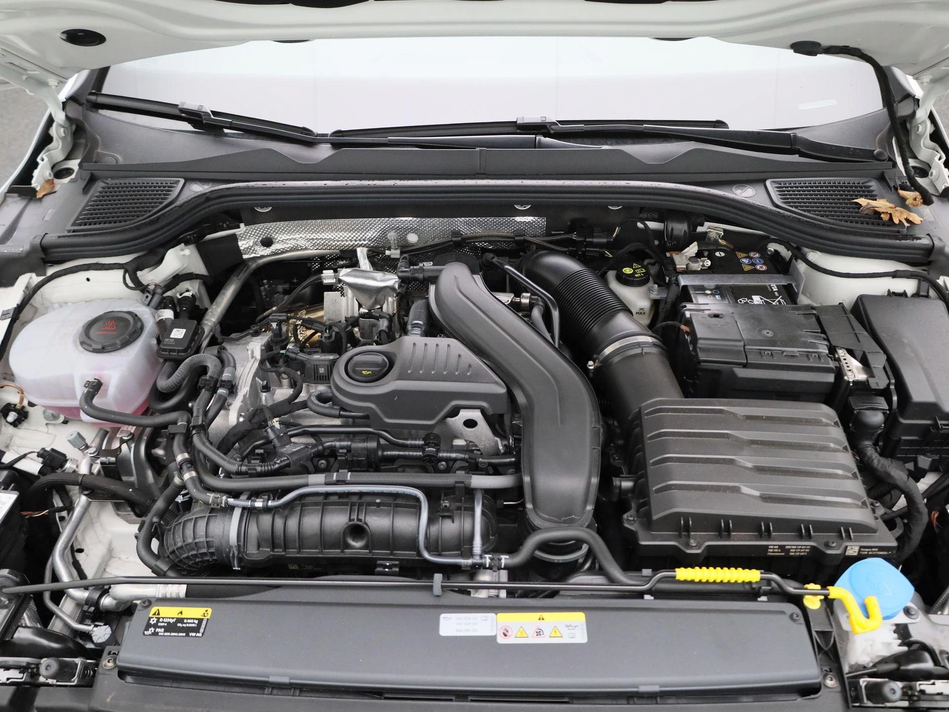 Volkswagen-Golf-image-37