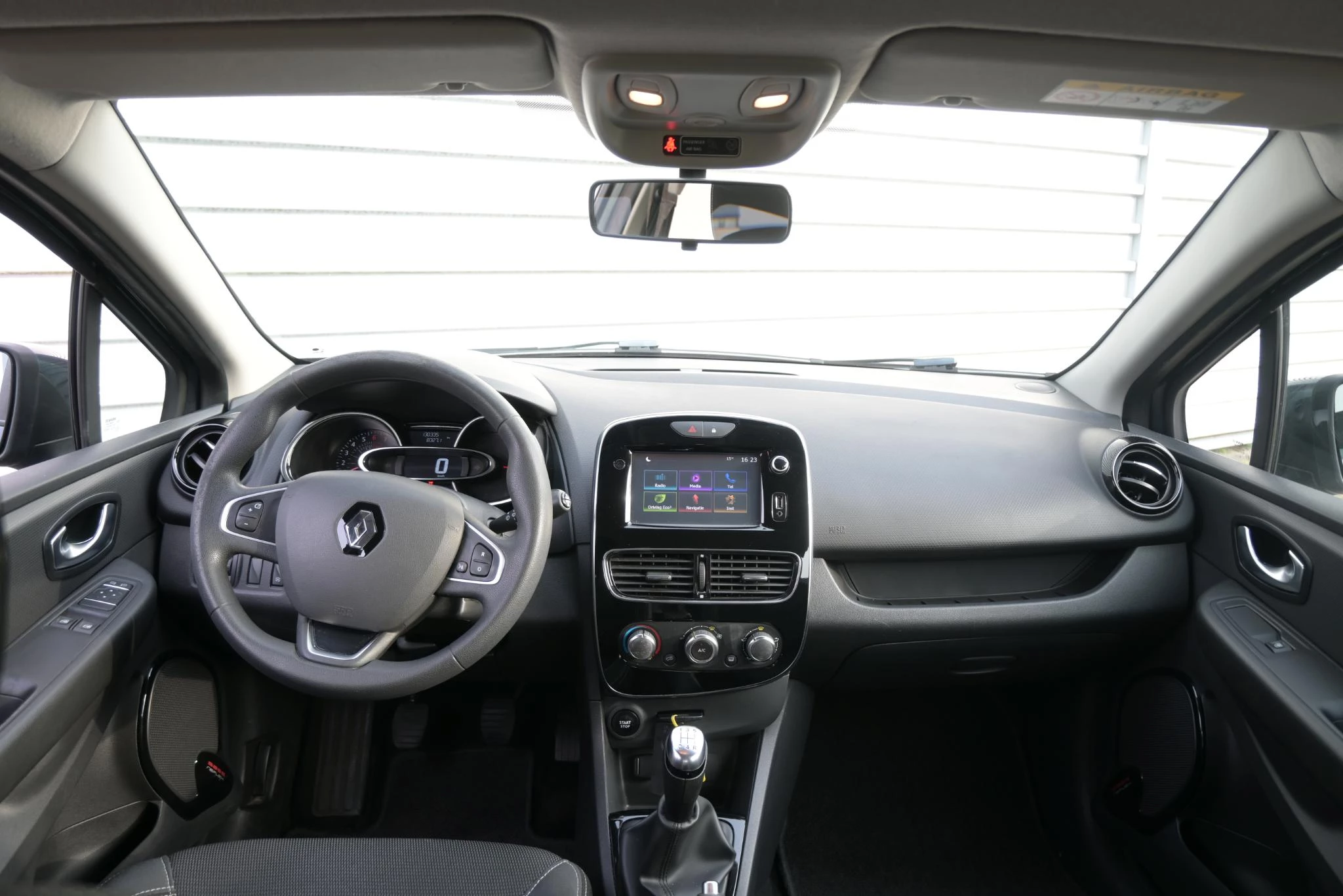 Renault-Clio-image-7