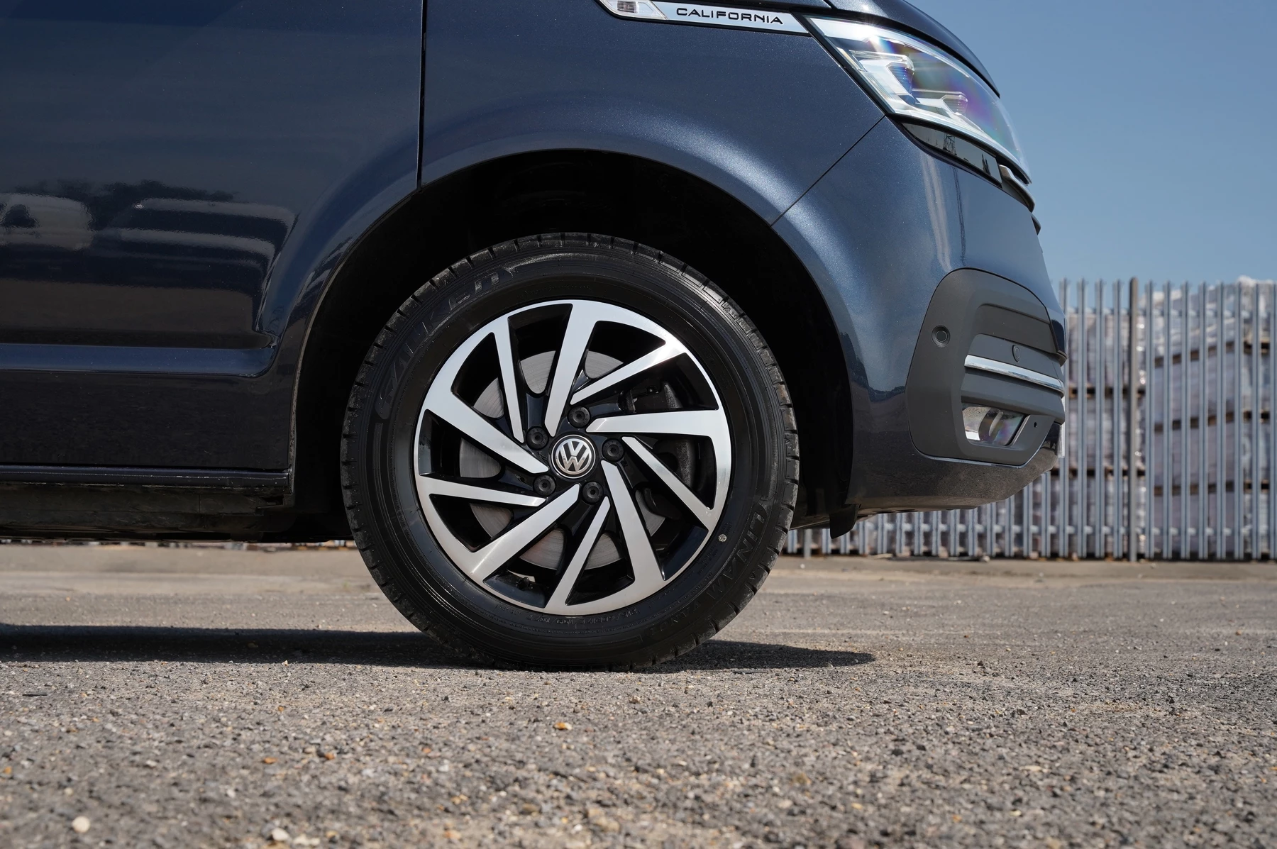 Volkswagen-California-image-22