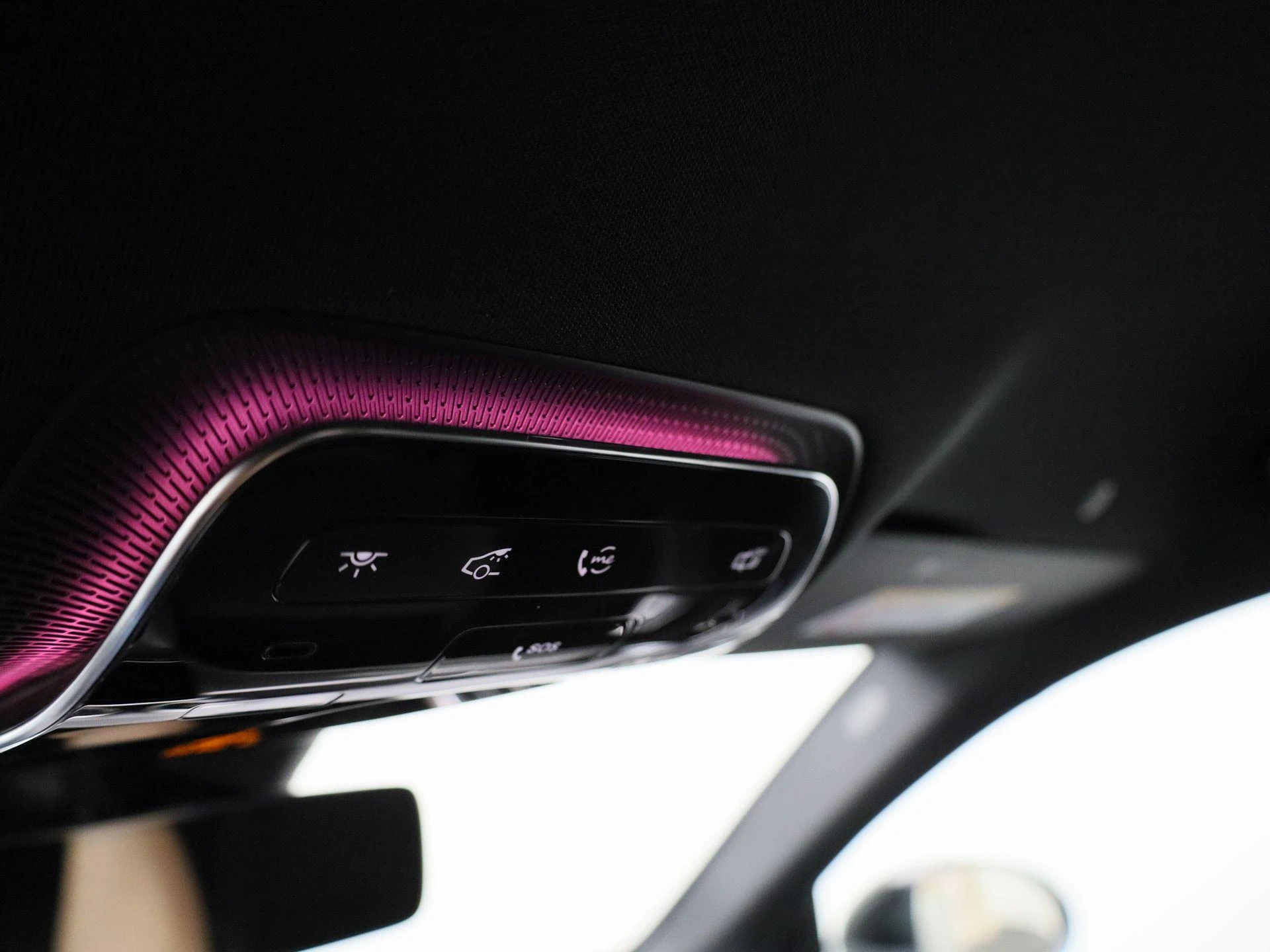 Mercedes-Benz-GLC-image-34