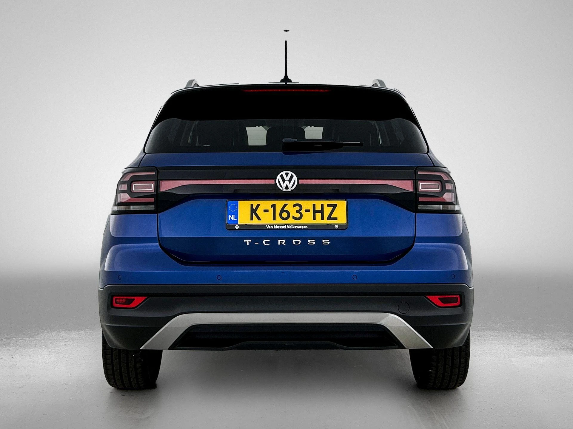 Volkswagen-T-Cross-image-2