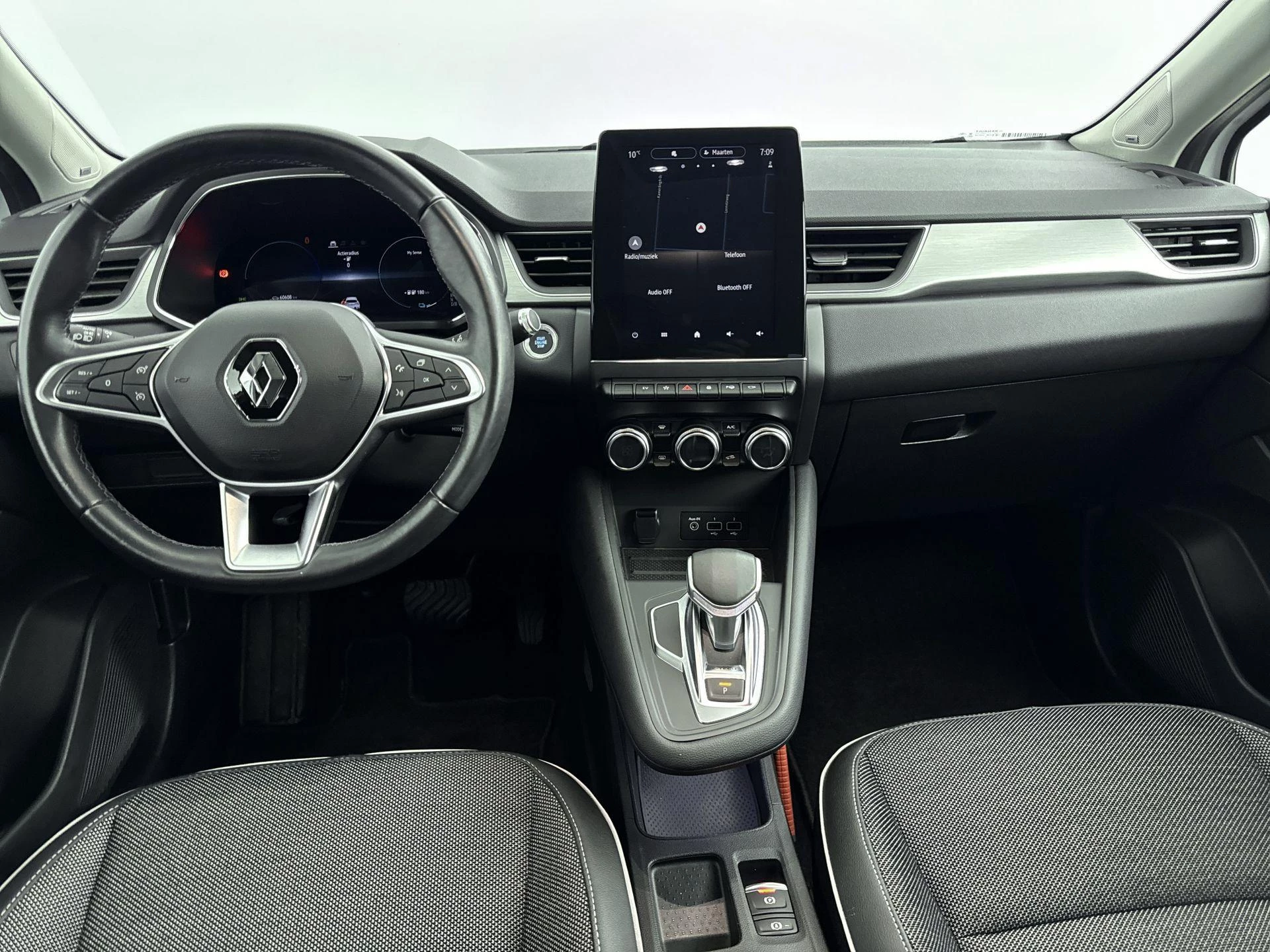 Renault-Captur-image-15