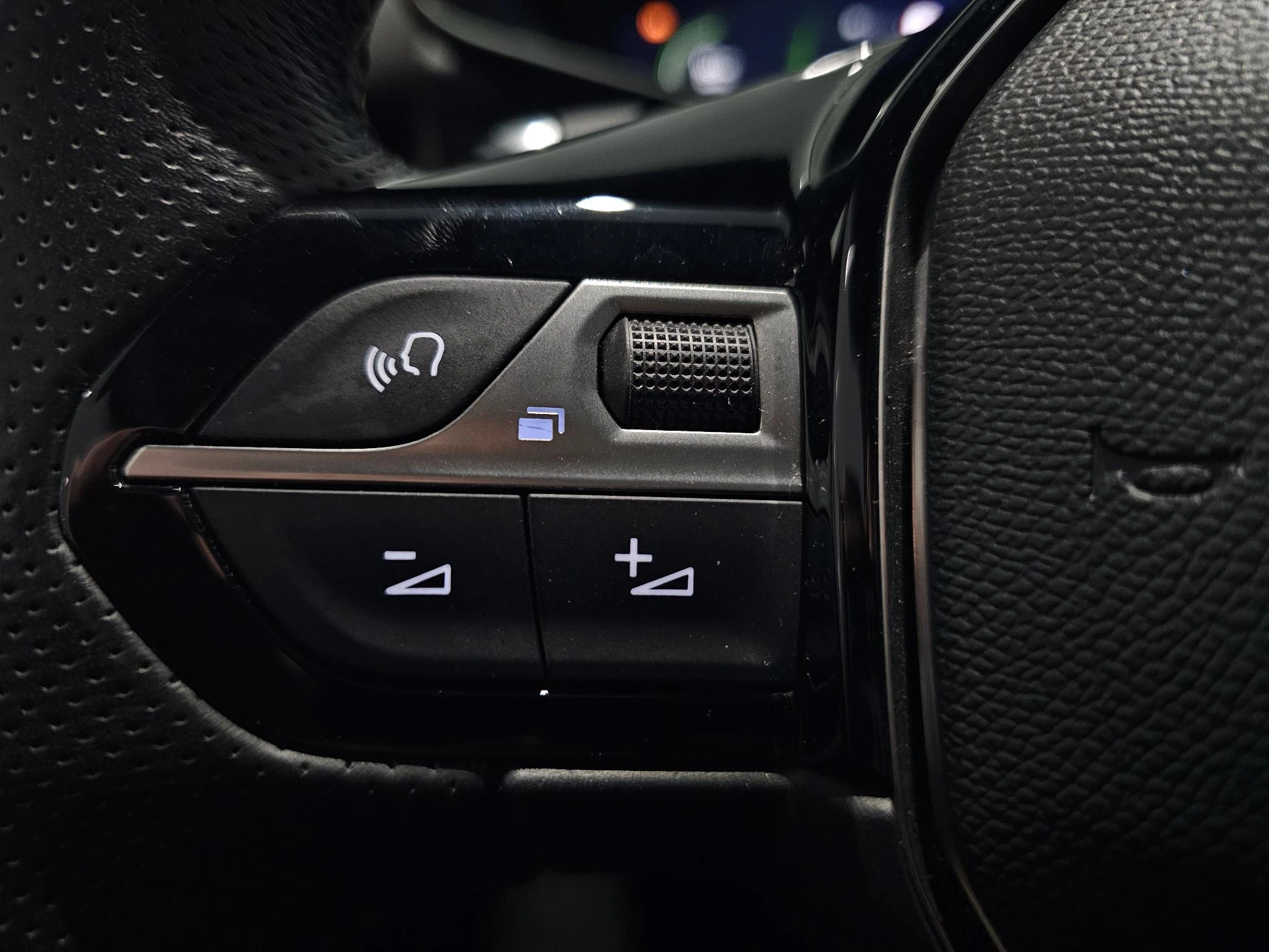Peugeot-208-image-18
