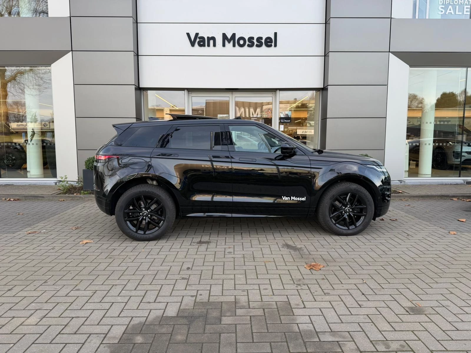 Land Rover Range Rover Evoque P270e Dynamic SE AWD Auto. 26MY