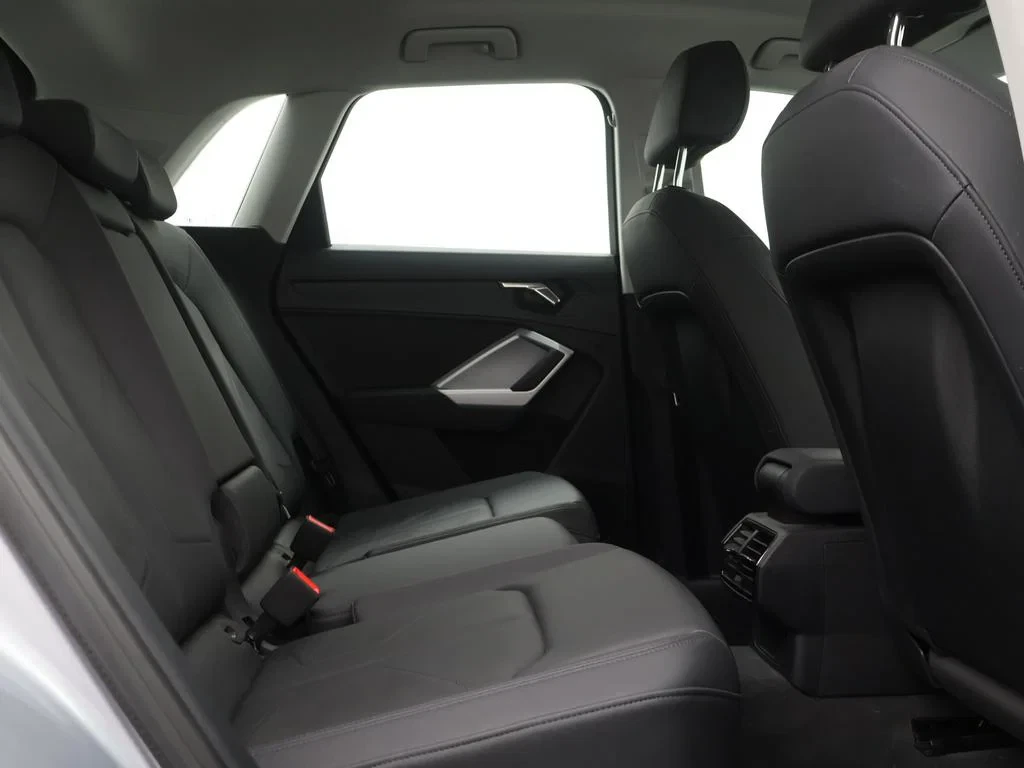 Audi-Q3-image-10