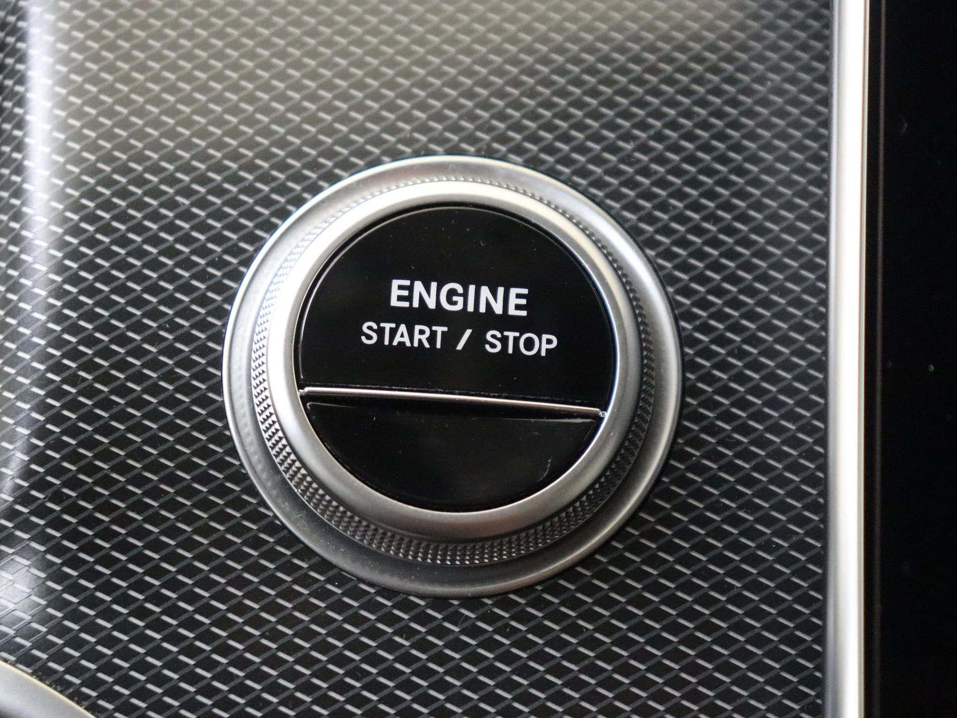 Mercedes-Benz-GLC-image-26