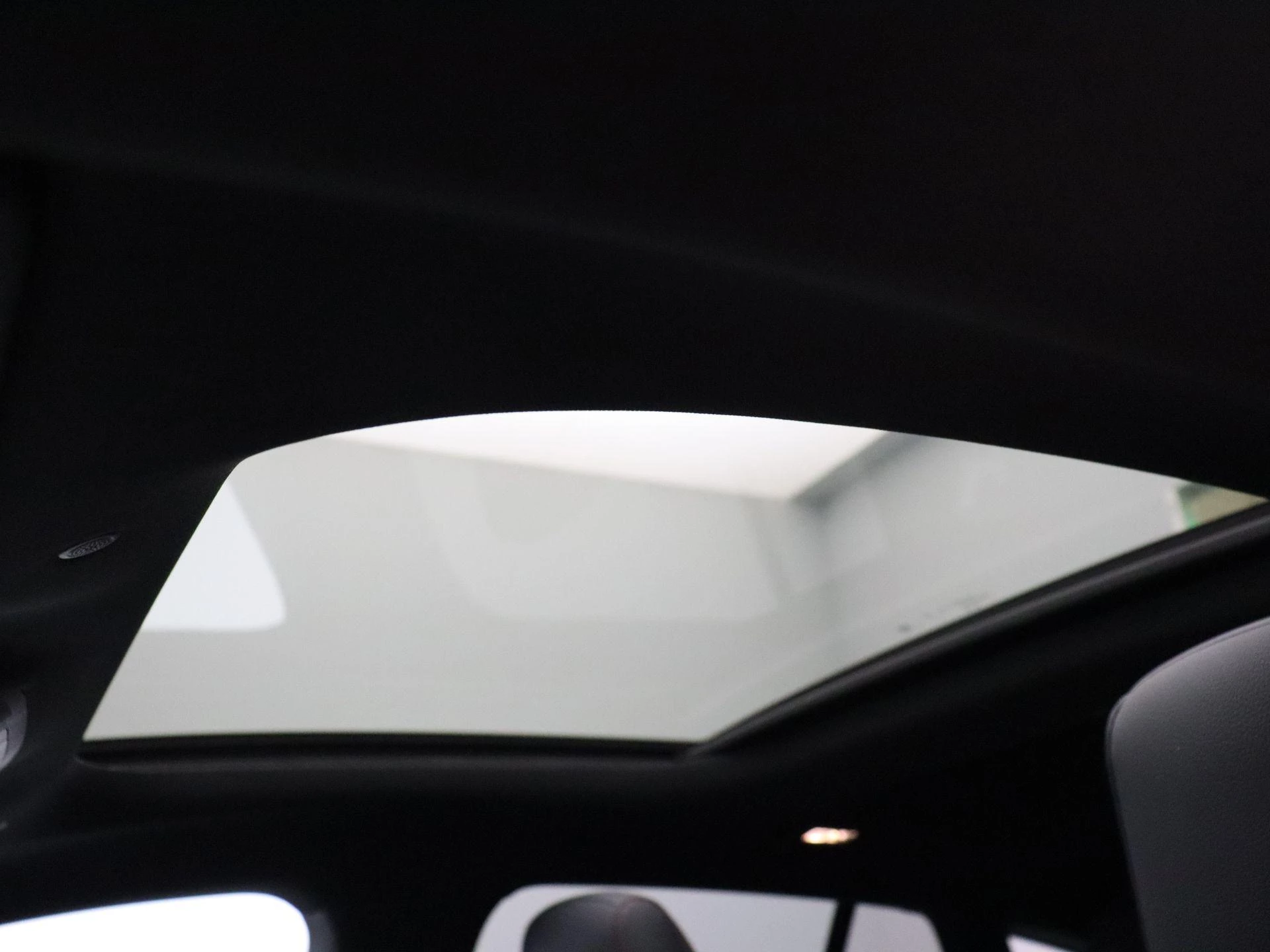 Mercedes-Benz CLA 250 e AMG Line Shooting Brake + MULTIBEAM LED + PANORAMISCH DAK + CARPLAY +