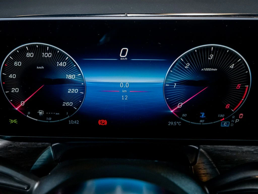 Mercedes-Benz-V-Klasse 300 d-image-13