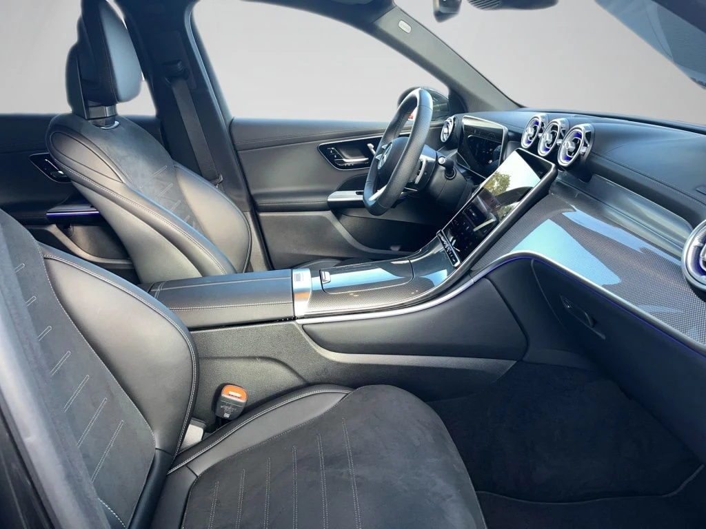 Mercedes-Benz-GLC 300 d-image-15