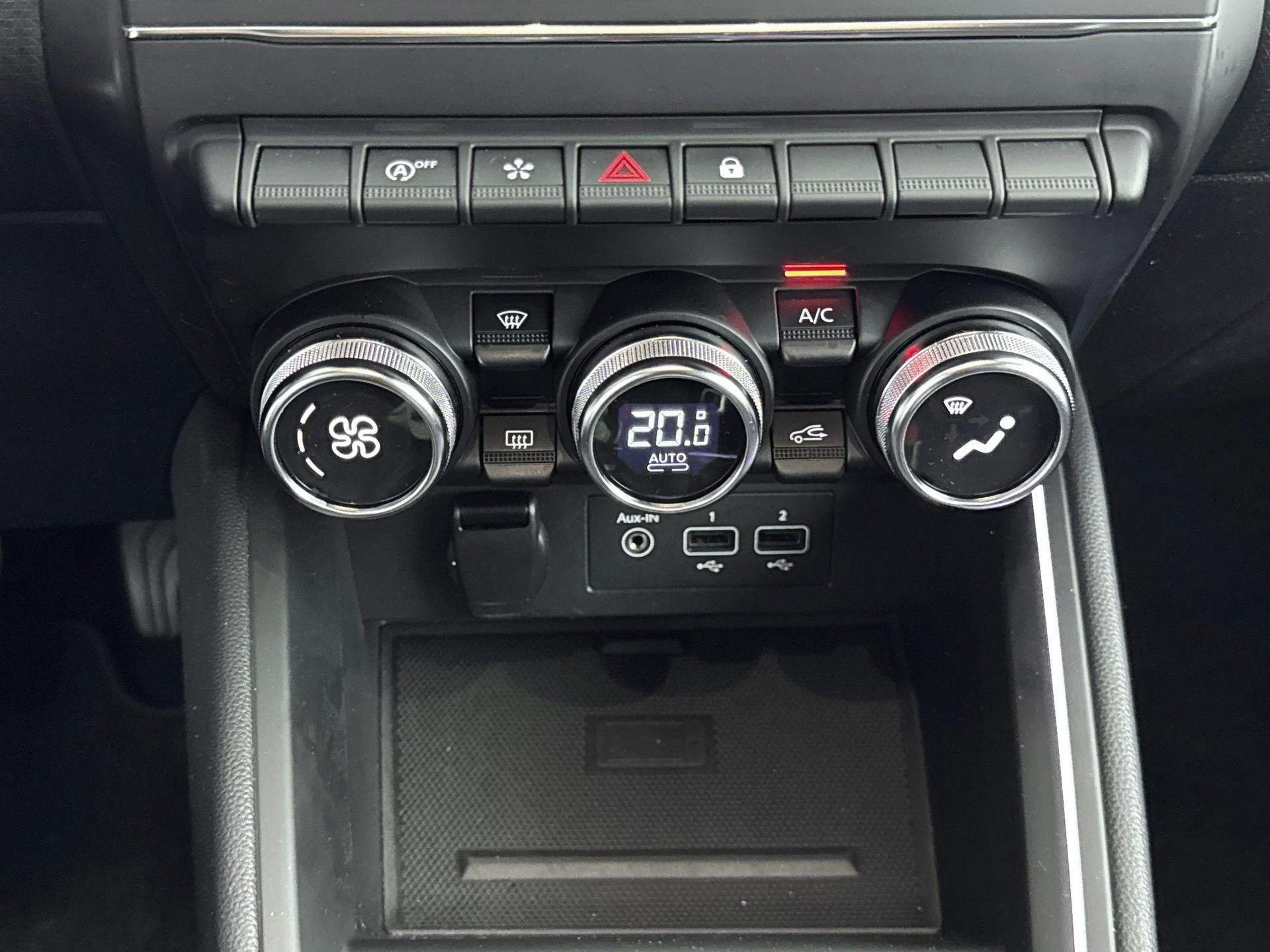 Renault-Clio-image-18