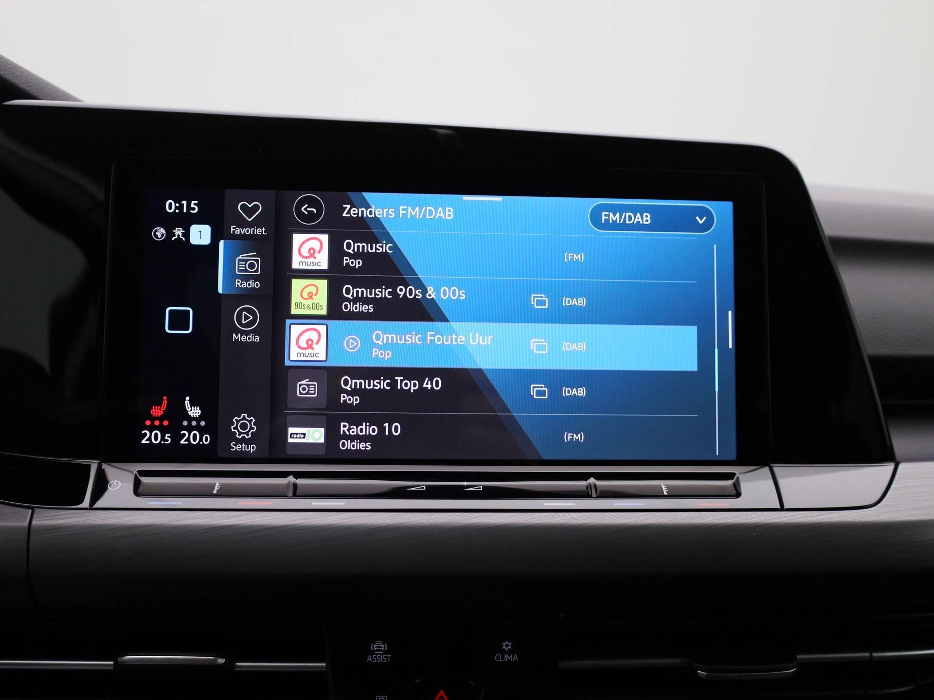 Volkswagen-Golf-image-21