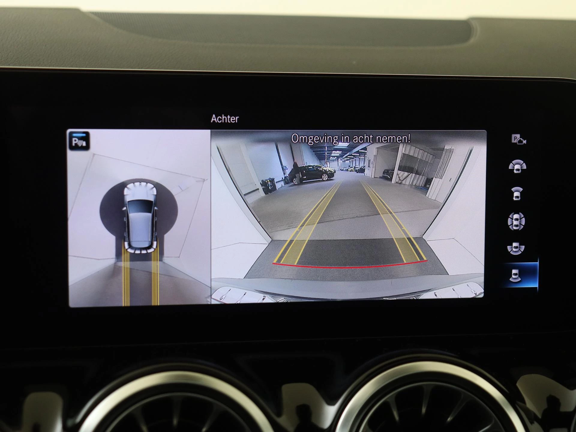 Mercedes-Benz-EQA-image-19