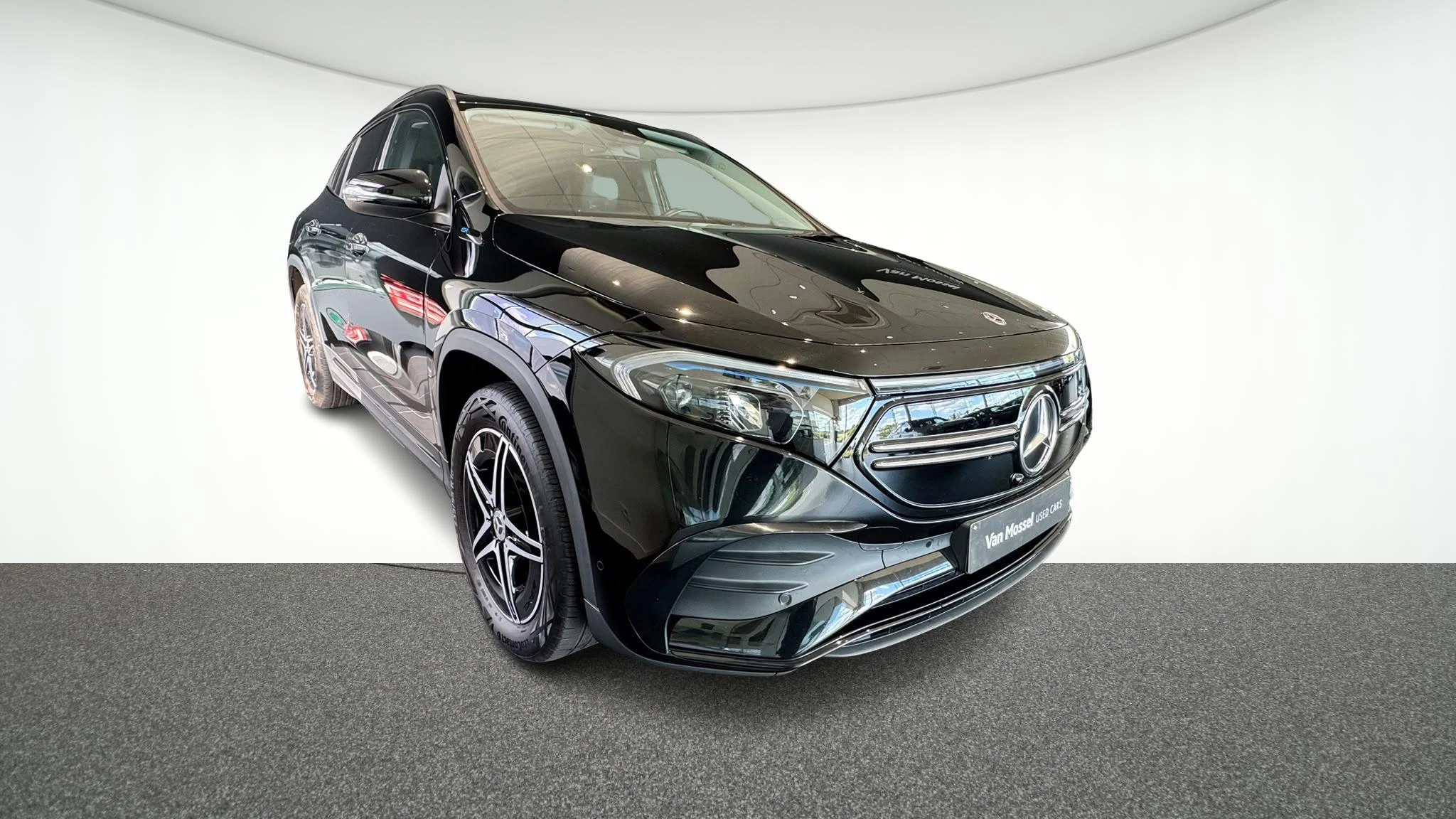 Mercedes-Benz EQA 250 AMG Line + CARPLAY + TREKHAAK + NIGHTPAKKET +
