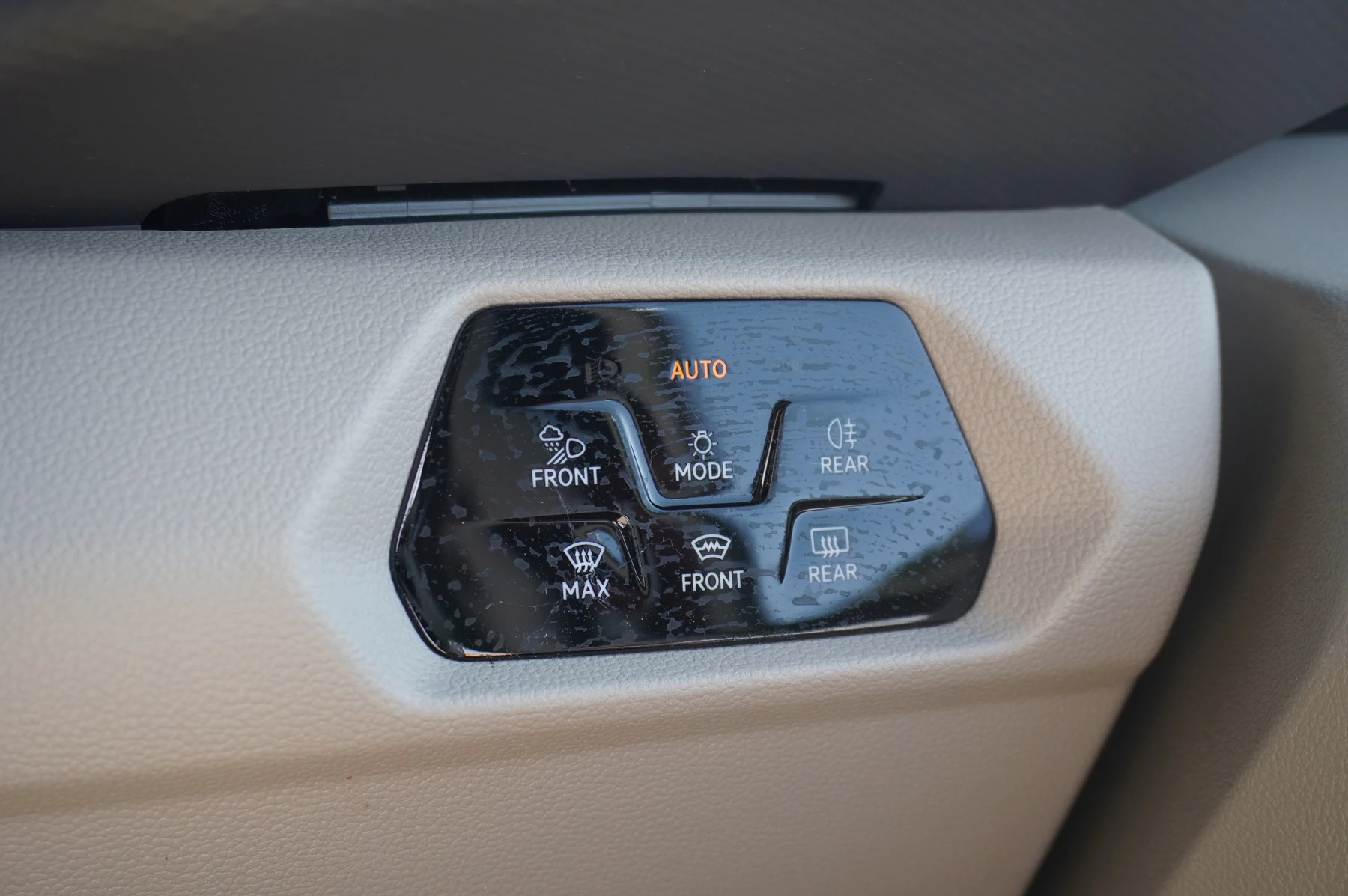 Volkswagen Multivan 2.0 TSI Style 5dr LWB DSG